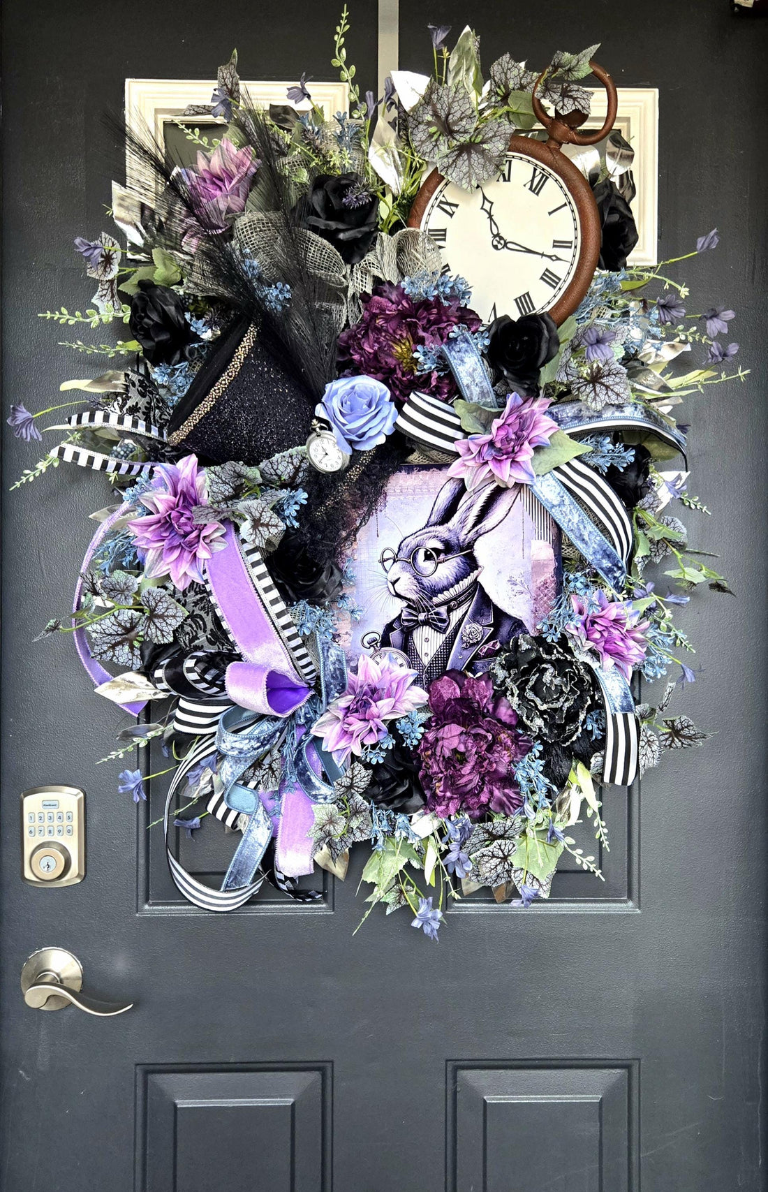 From Basic to Bold: What Makes a Show-Stopping Wreath Worth the Hype