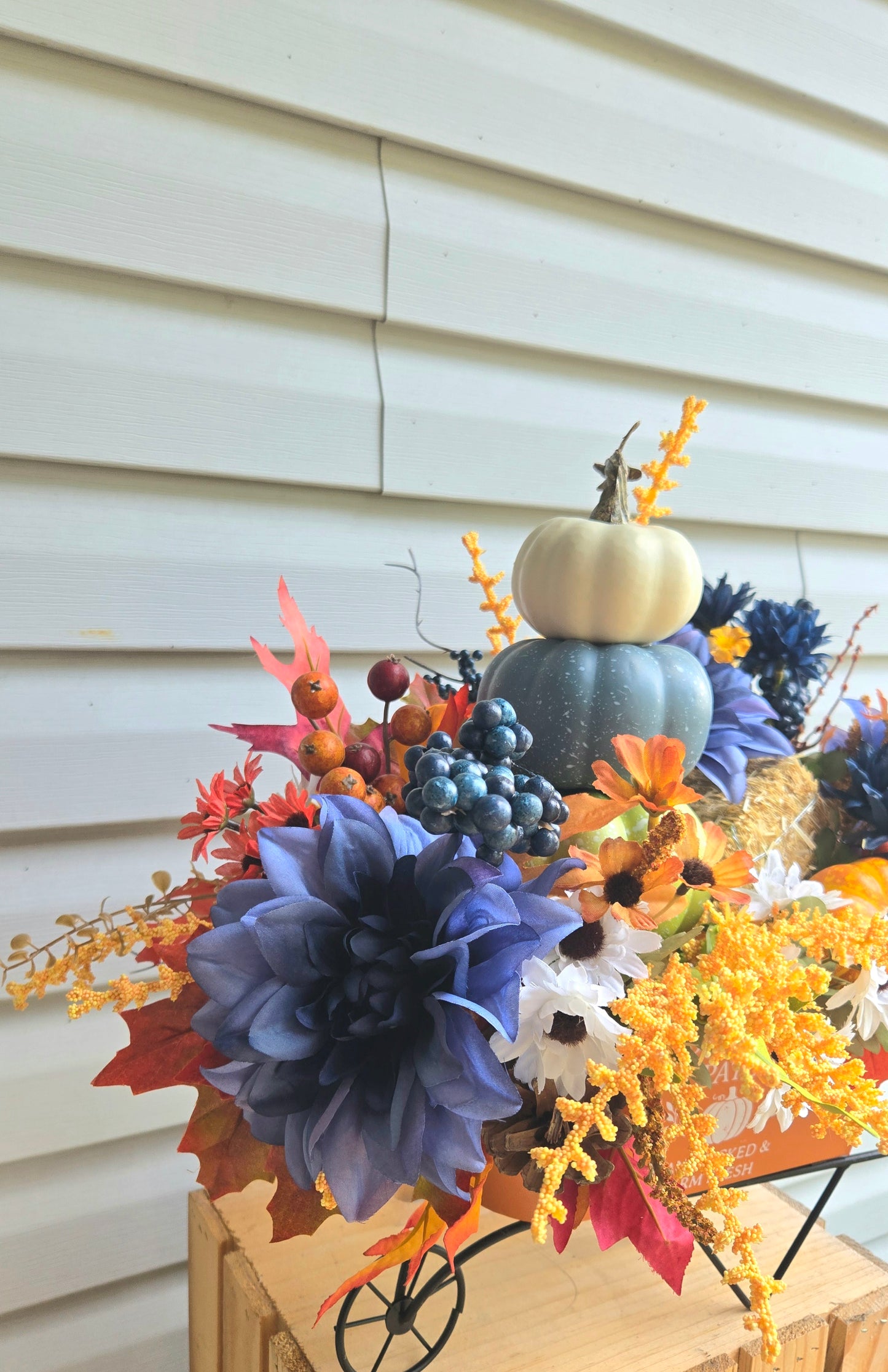 Fall Centerpiece with Stacked Pumpkins – Wagon Farmhouse Pumpkin Patch Autumn Arrangement