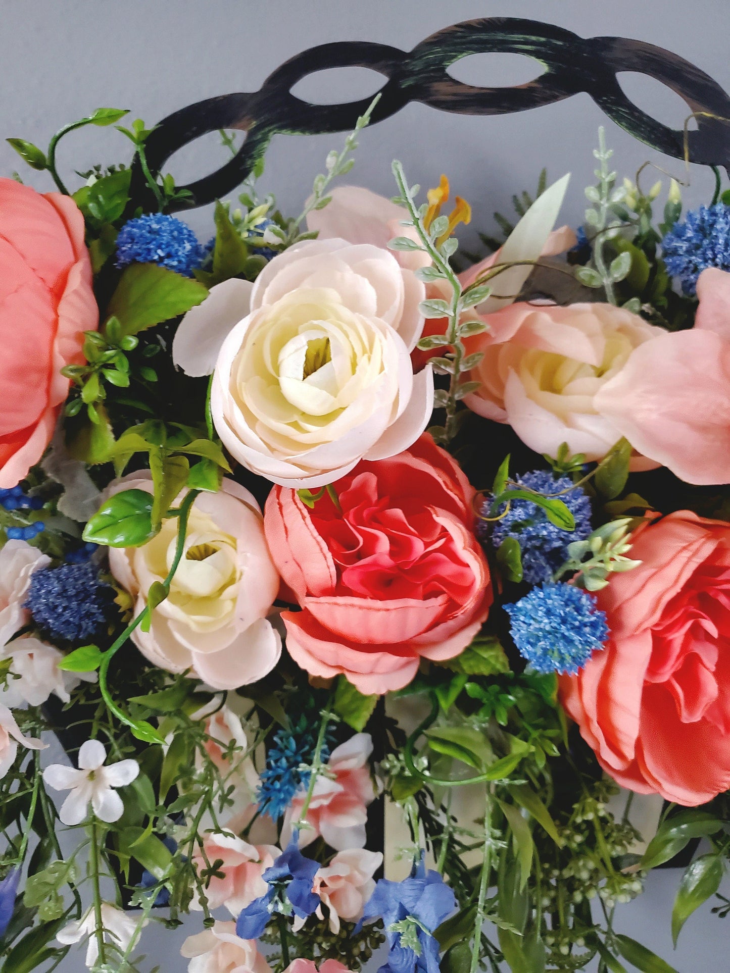 Round Top Collection Planter Basket Floral Arrangement or Wall Decor Stuffs n Things by JD