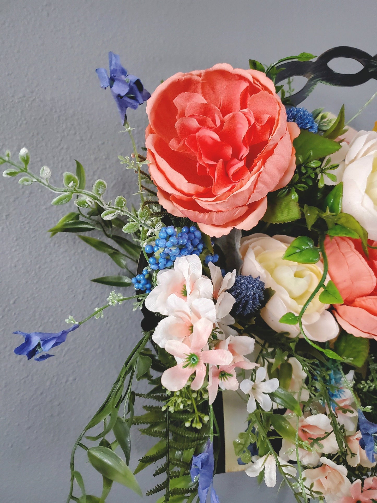 Round Top Collection Planter Basket Floral Arrangement or Wall Decor Stuffs n Things by JD