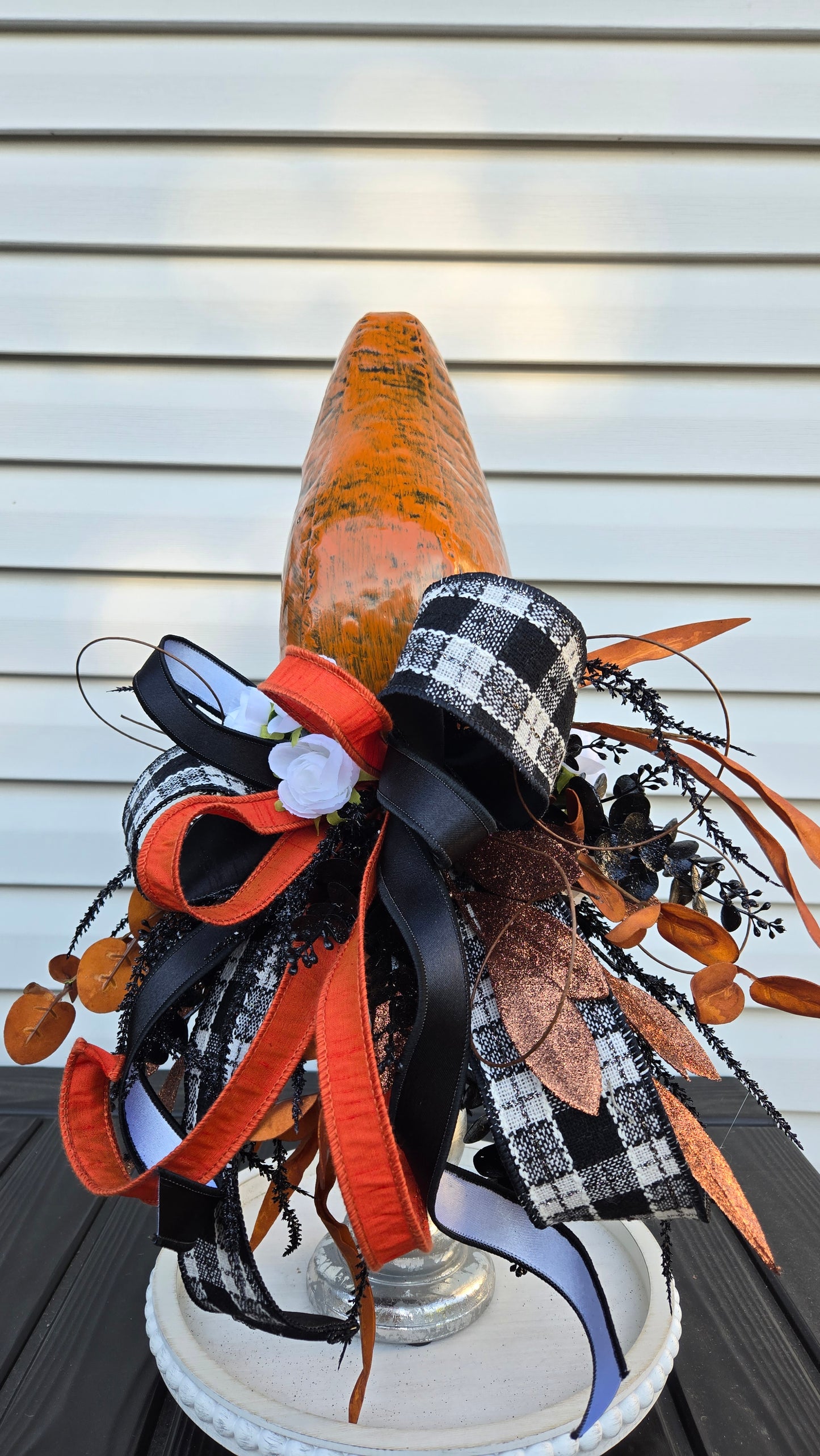 Metal Halloween Jack-O’-Lantern Candlestick Arrangements -| Farmhouse Fall Table Decor