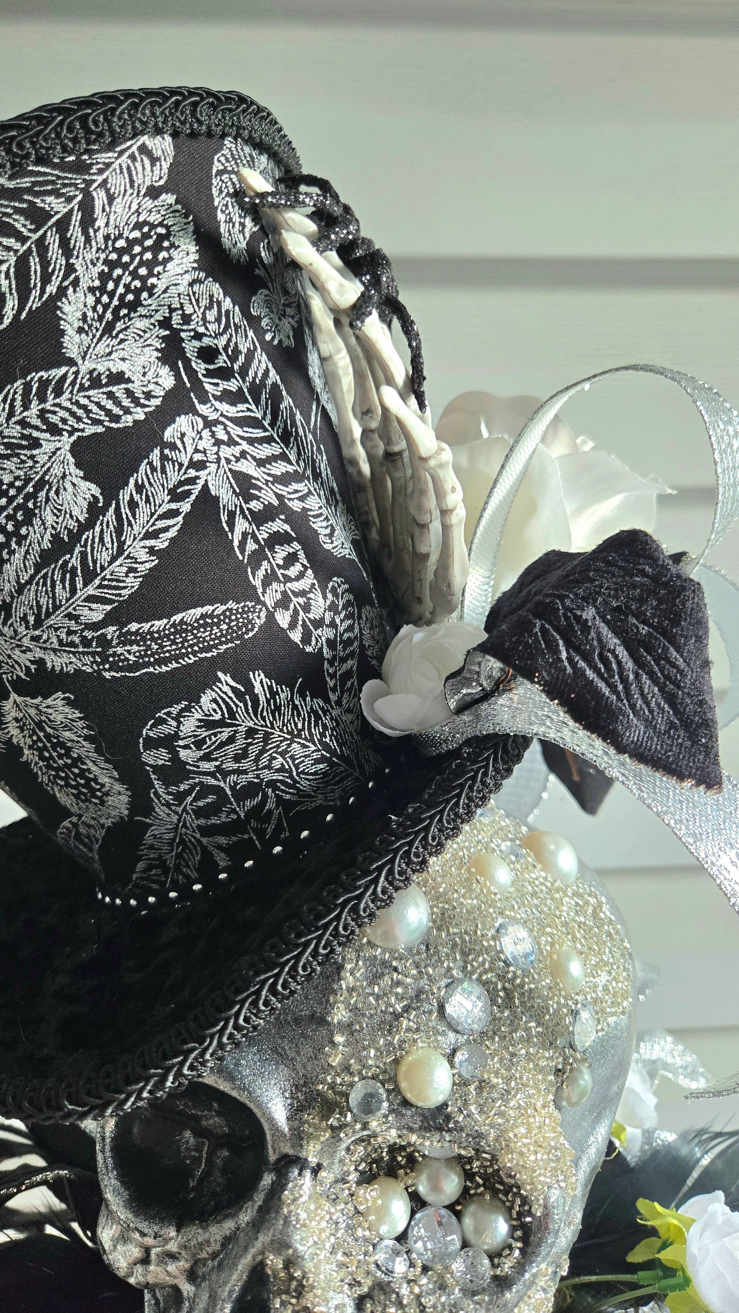 Black & White Gothic Skull Candlestick – Halloween Table Centerpiece with Handmade Top Hat