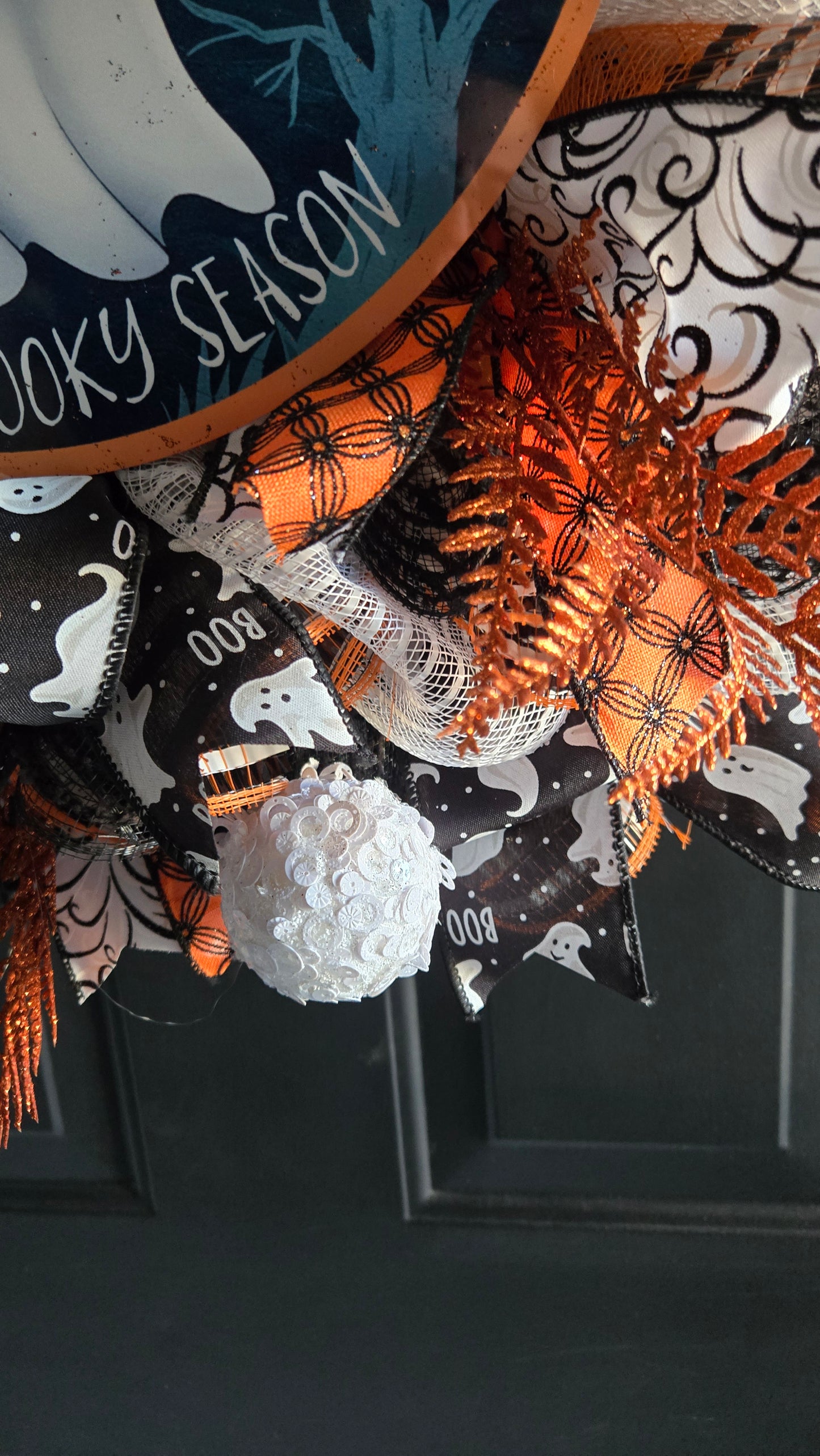 Spooky Season Ghost Wreath - Cute Halloween Deco Mesh Wreath
