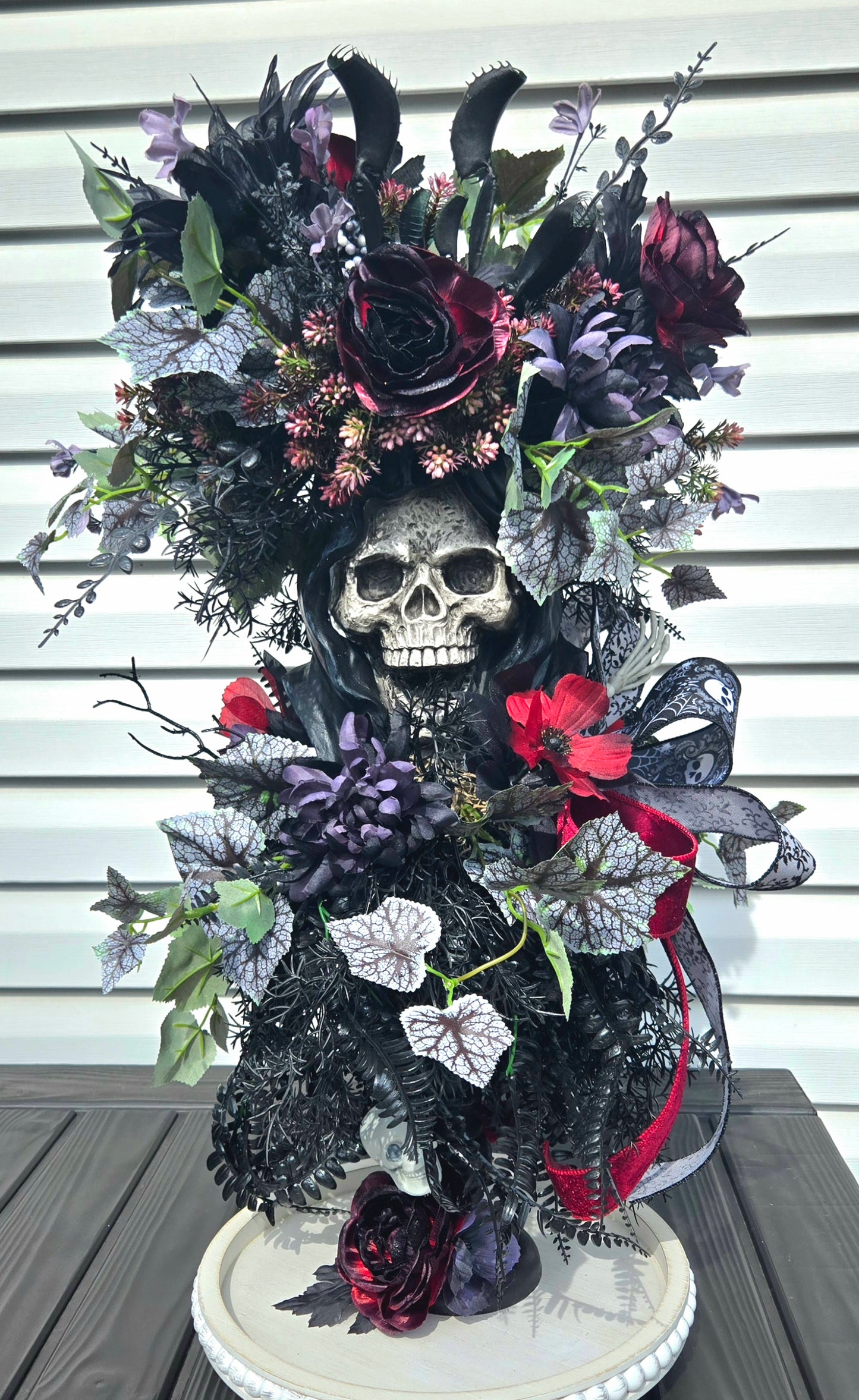 Goth Skull Floral Candlestick Arrangement – Dark Romantic Skull Planter Halloween Decor