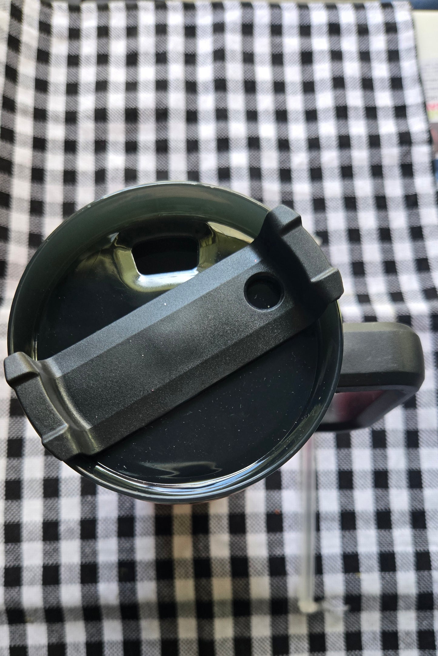 40 OZ Stanley Tumbler - Quencher H2.O FlowState™