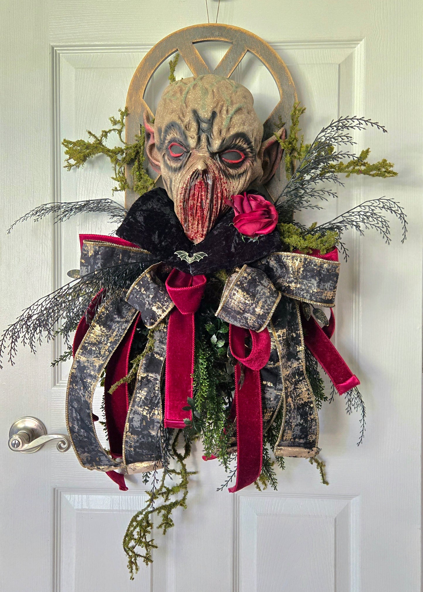 Creepy Halloween Wreath - Nosferatu Vampire Gothic Wall Hanger