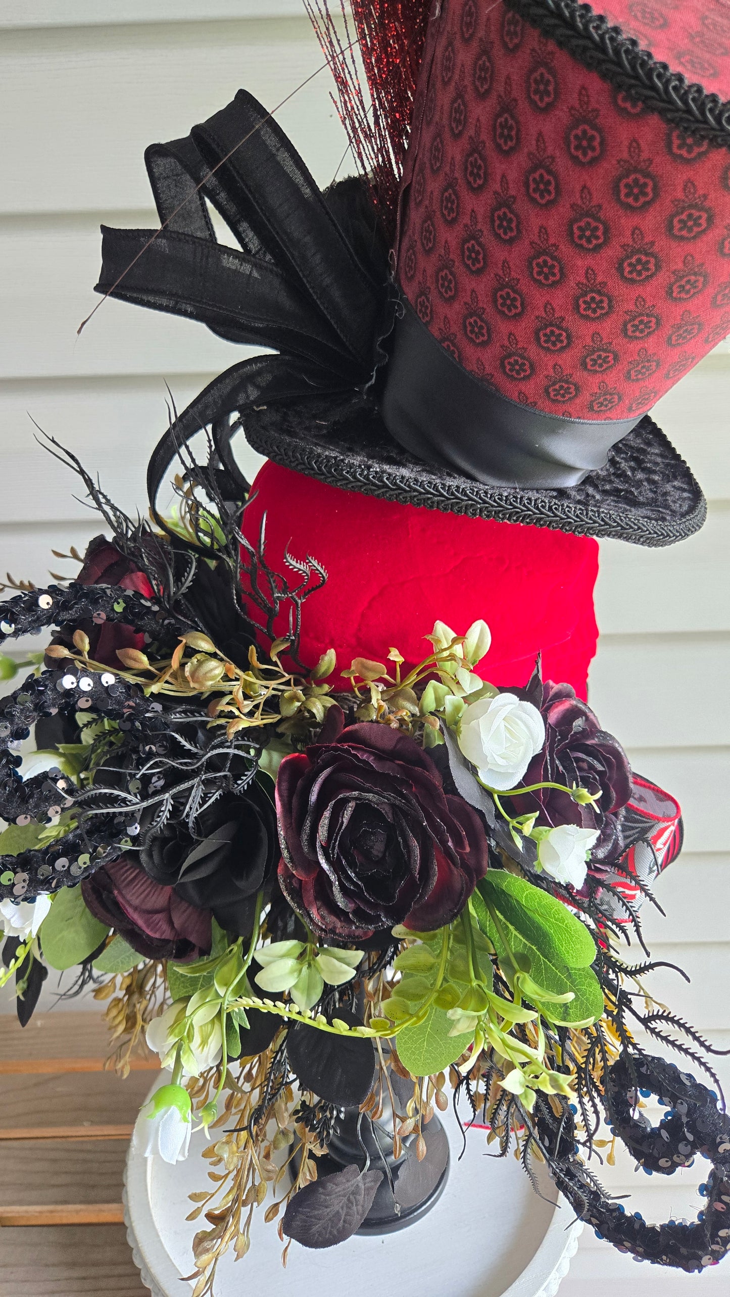 Bram Stoker’s Dracula Inspired Halloween Candlestick - Gothic Skull Haunted Centerpiece with Handmade Top Hat Table Decor