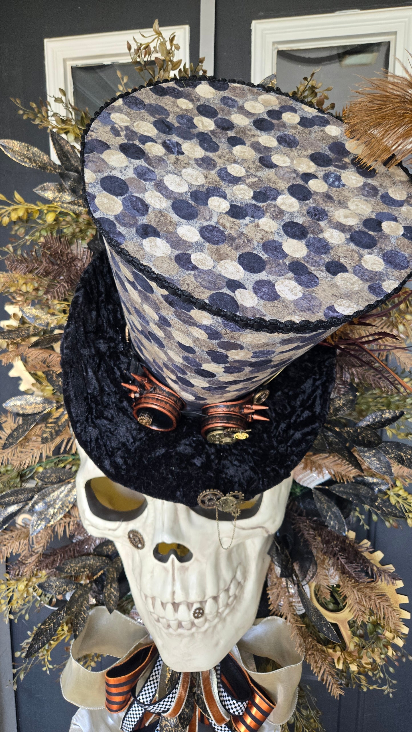 Halloween Wreath - Steampunk Skull with Top Hat