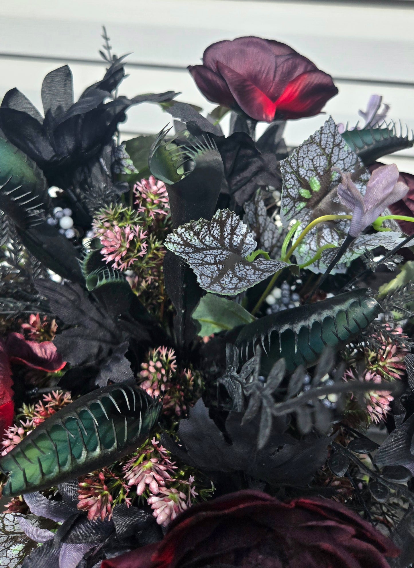 Goth Skull Floral Candlestick Arrangement – Dark Romantic Skull Planter Halloween Decor