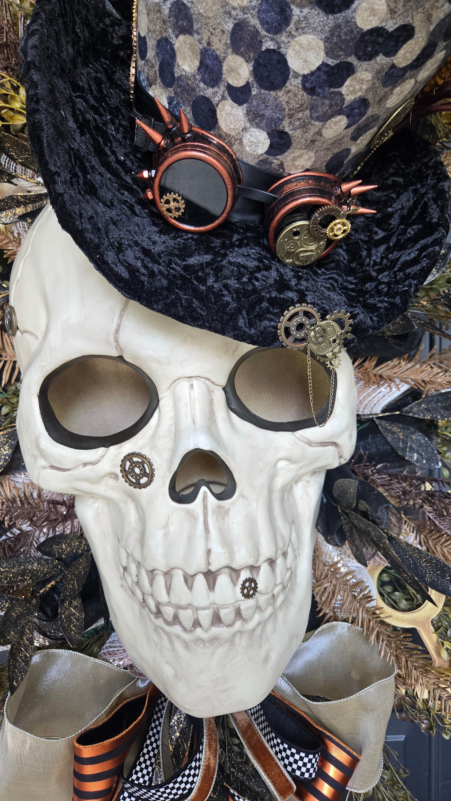 Halloween Wreath - Steampunk Skull with Top Hat