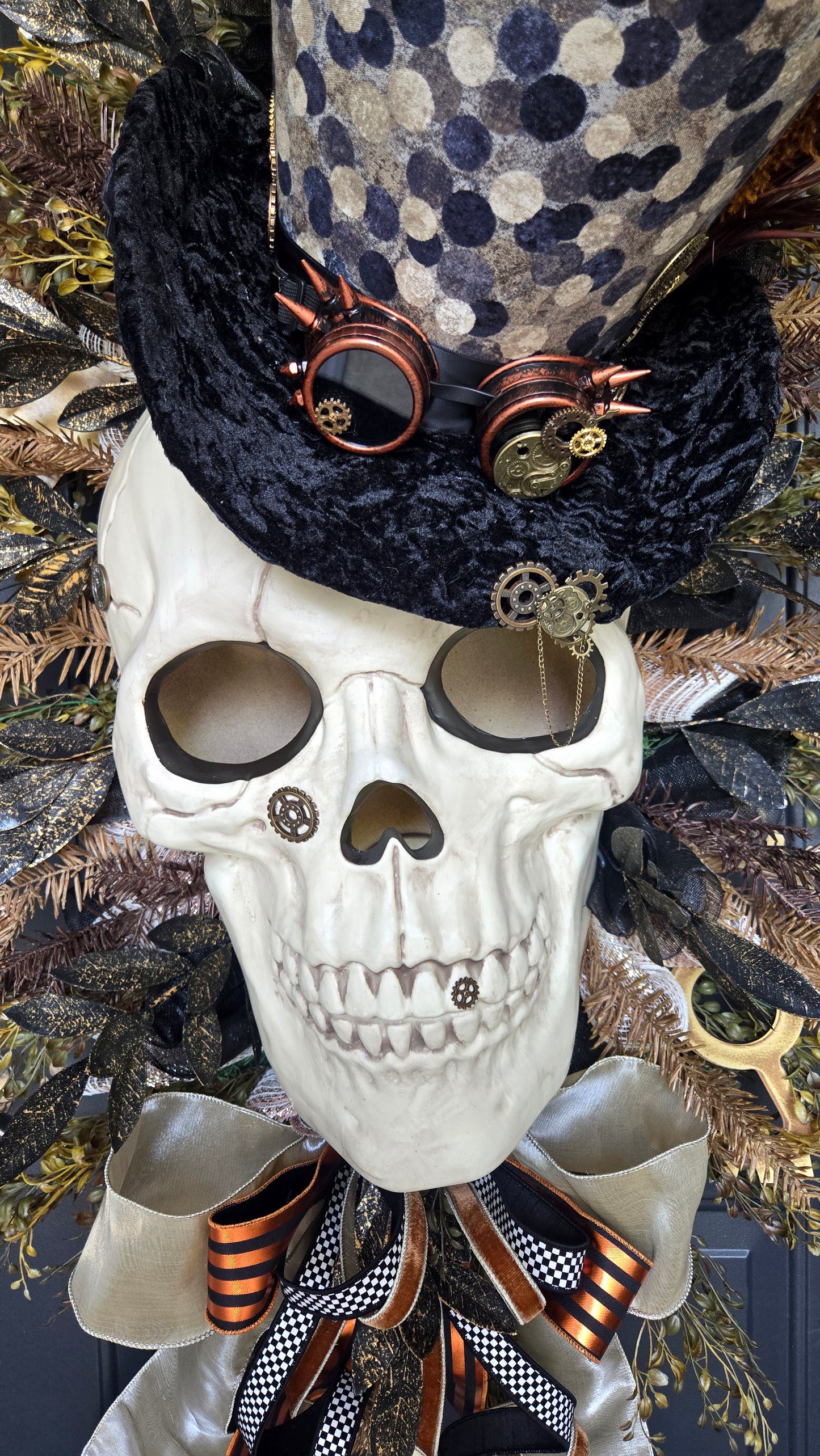 Halloween Wreath - Steampunk Skull with Top Hat