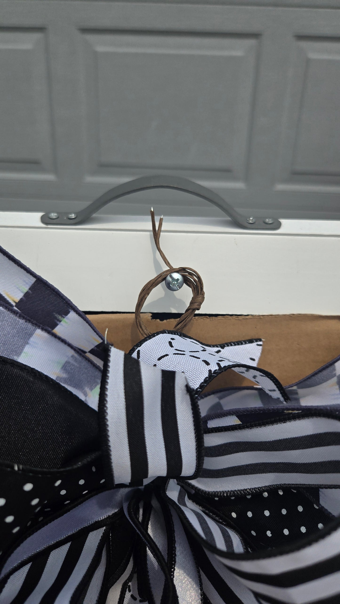 Wreath Bow - Changeable Everyday Black & White Bow for Large Wreaths