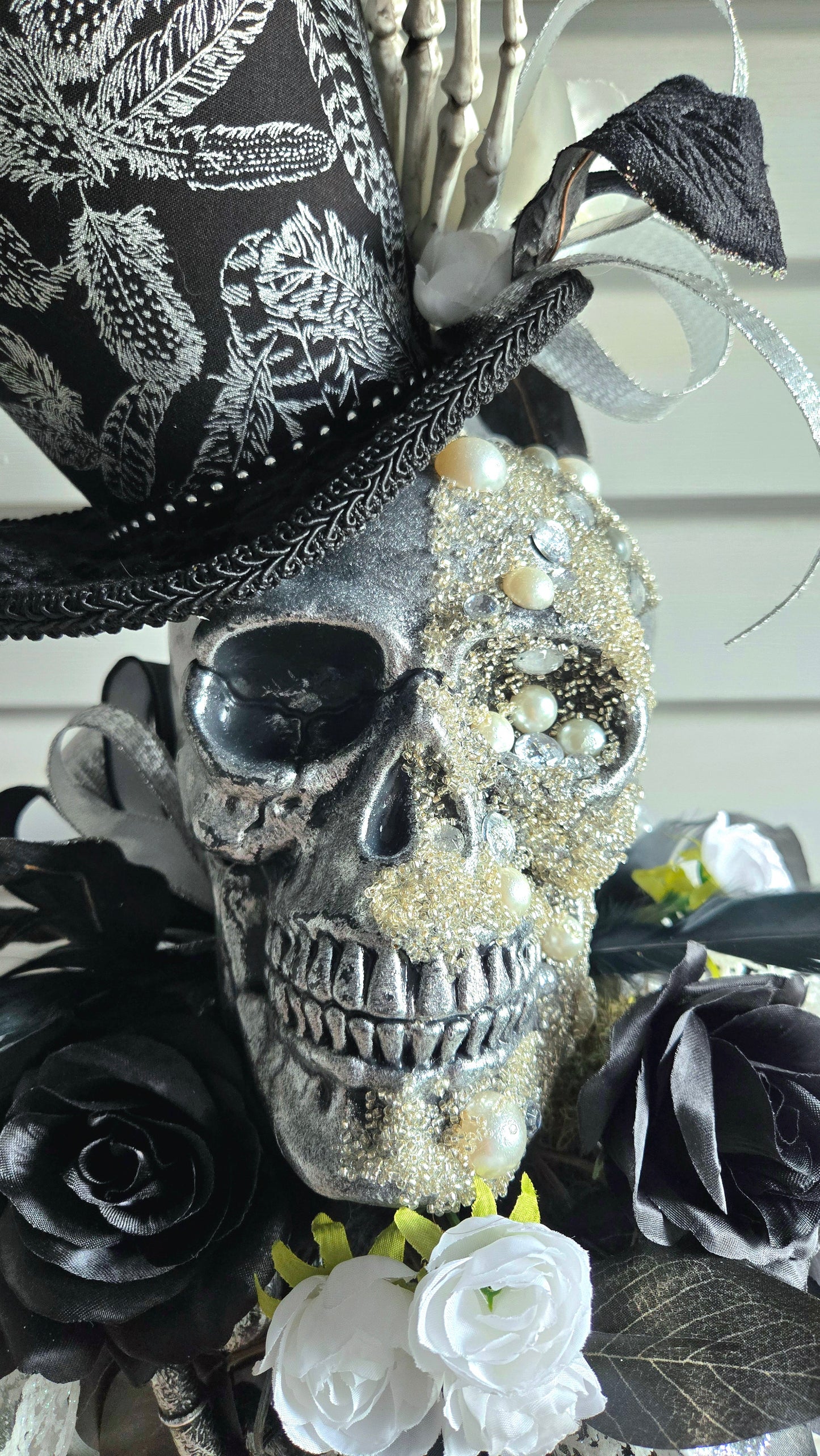 Black & White Gothic Skull Candlestick – Halloween Table Centerpiece with Handmade Top Hat