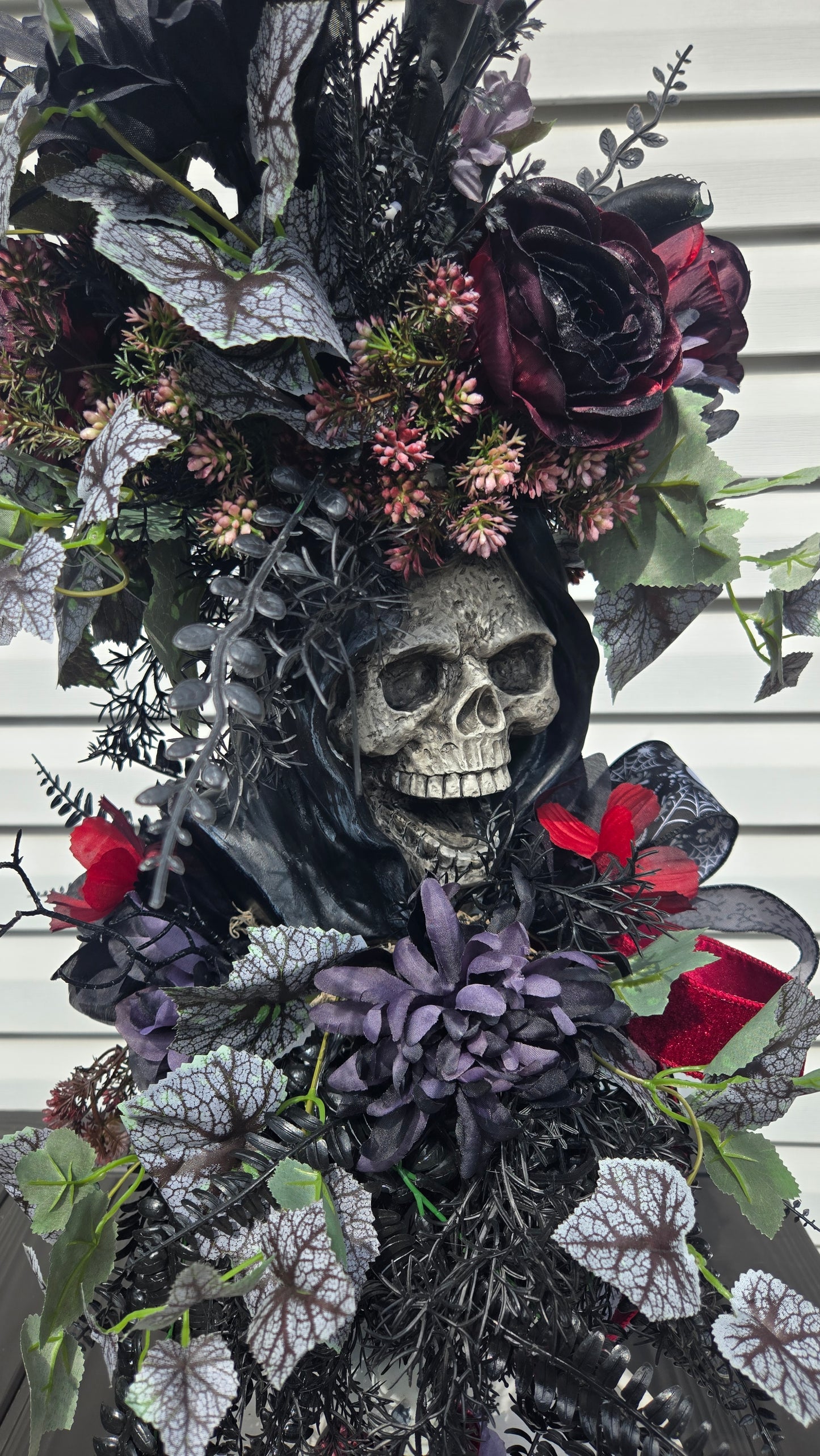 Goth Skull Floral Candlestick Arrangement – Dark Romantic Skull Planter Halloween Decor