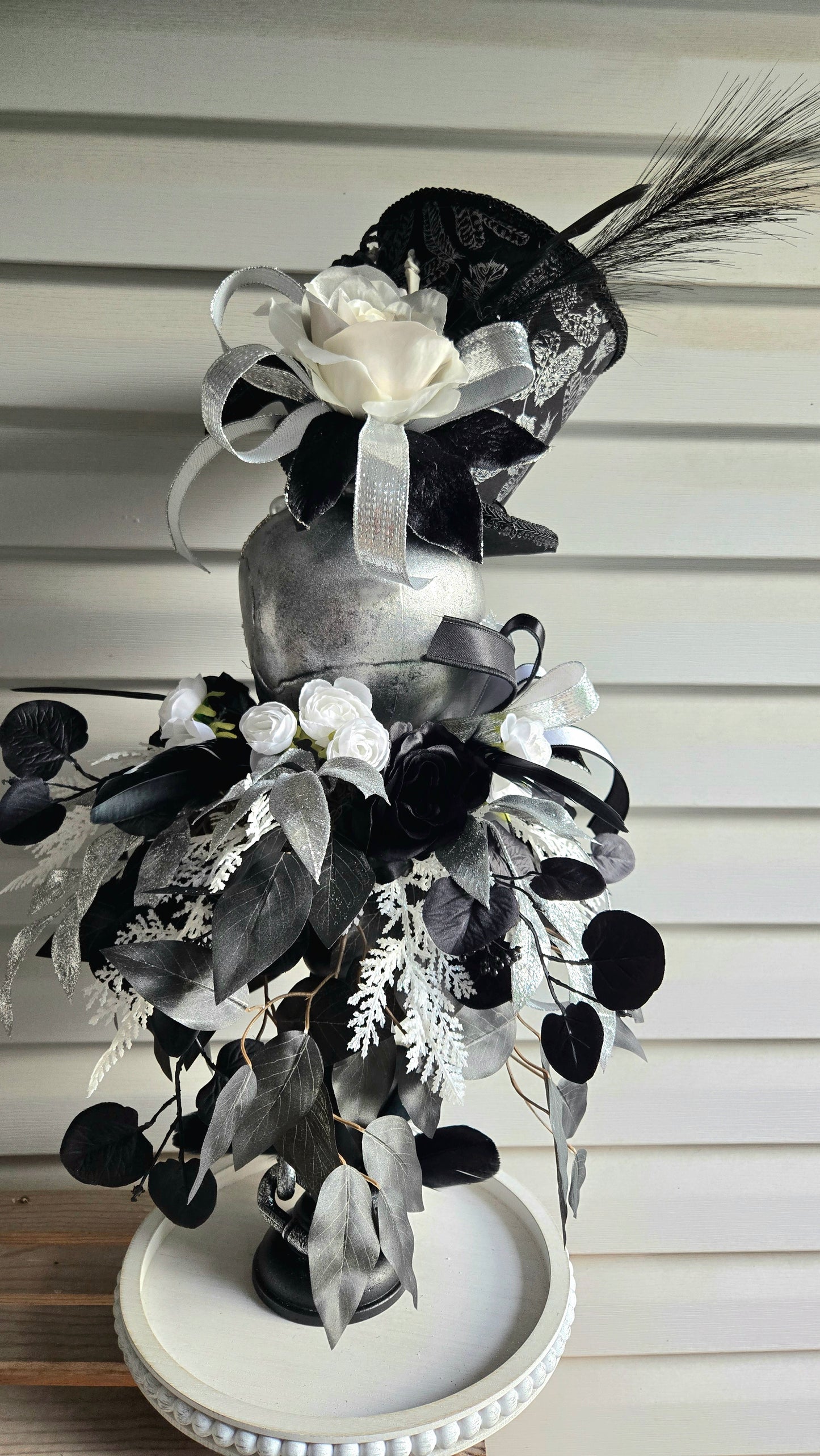 Black & White Gothic Skull Candlestick – Halloween Table Centerpiece with Handmade Top Hat
