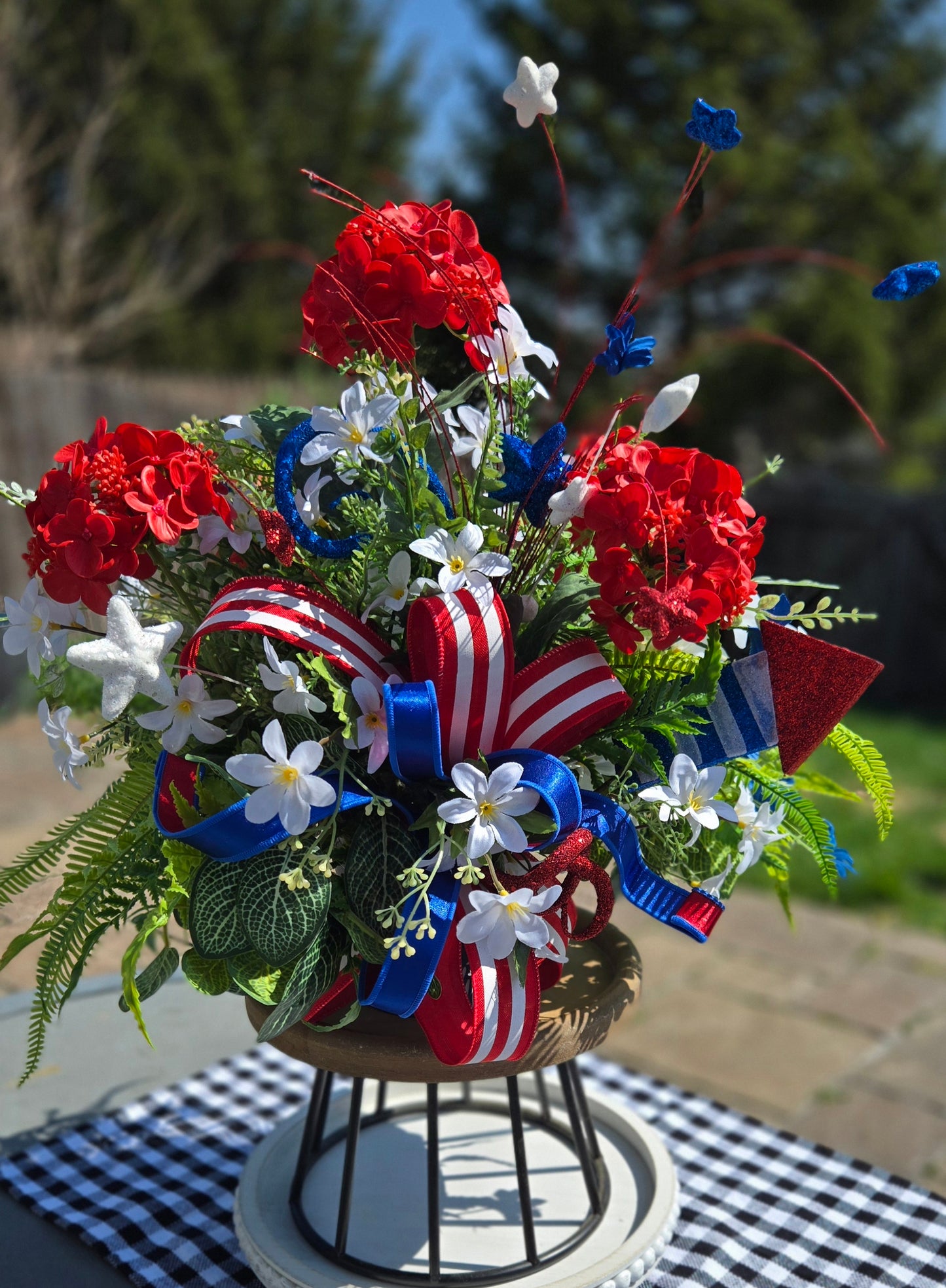 Summer Flower Arrangement - Patriotic Centerpiece - Stuffs n Things by JD