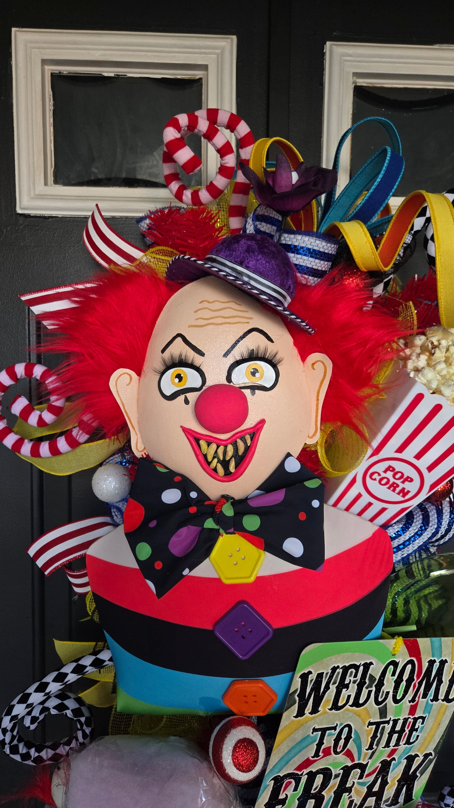 Creepy Circus Halloween Wreath - Freakshow Clown