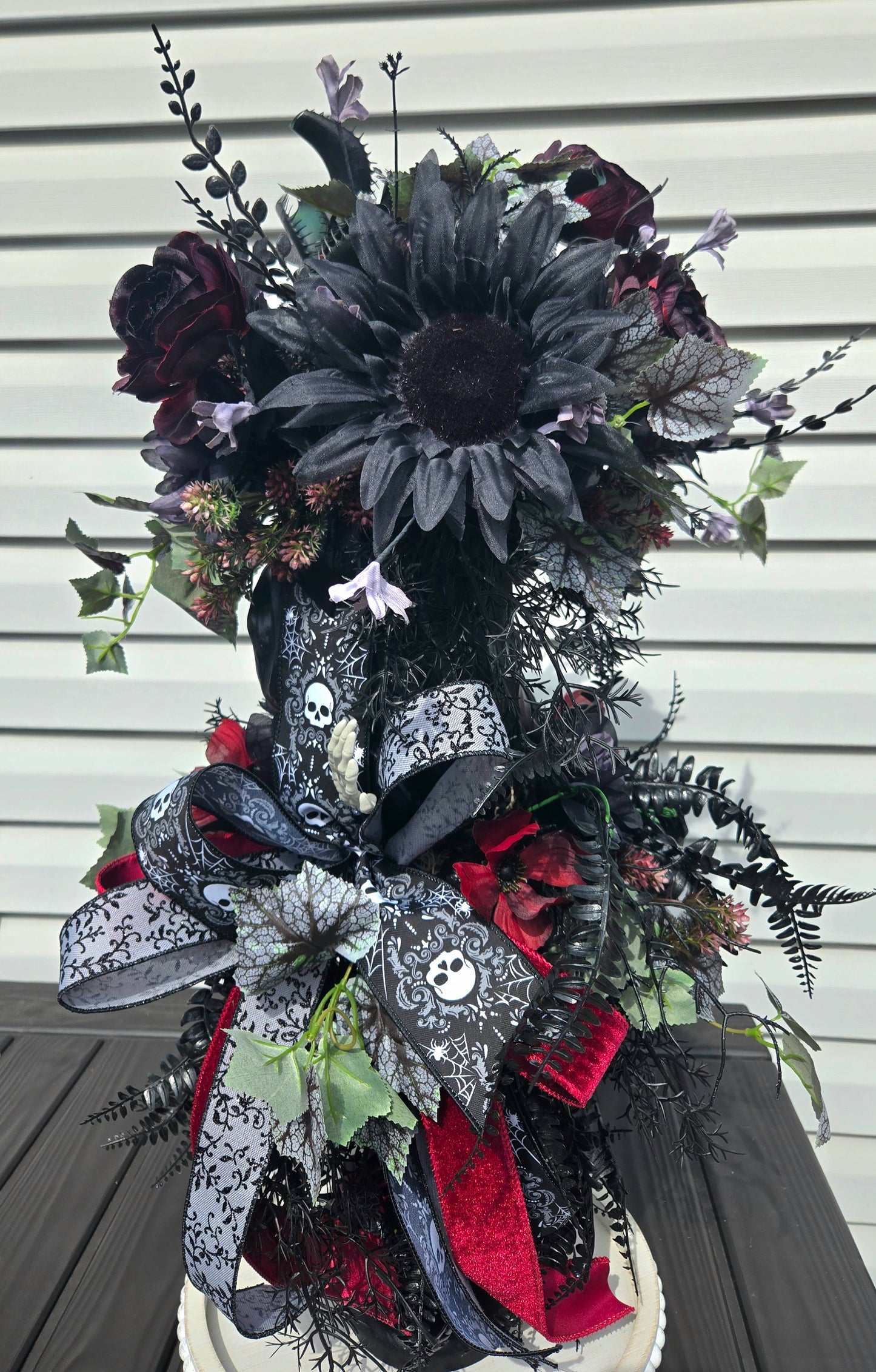 Goth Skull Floral Candlestick Arrangement – Dark Romantic Skull Planter Halloween Decor
