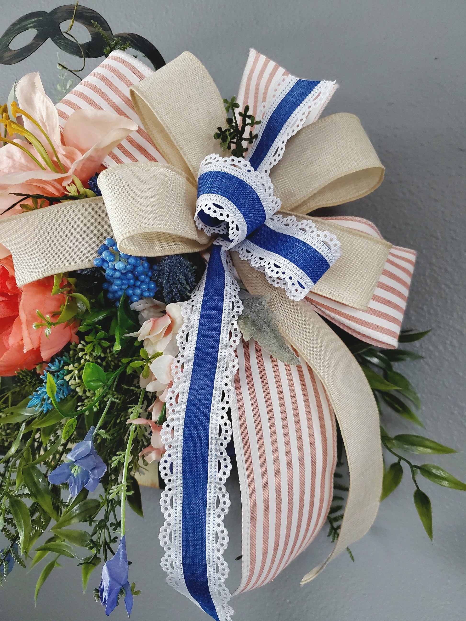 Round Top Collection Planter Basket Floral Arrangement or Wall Decor Stuffs n Things by JD