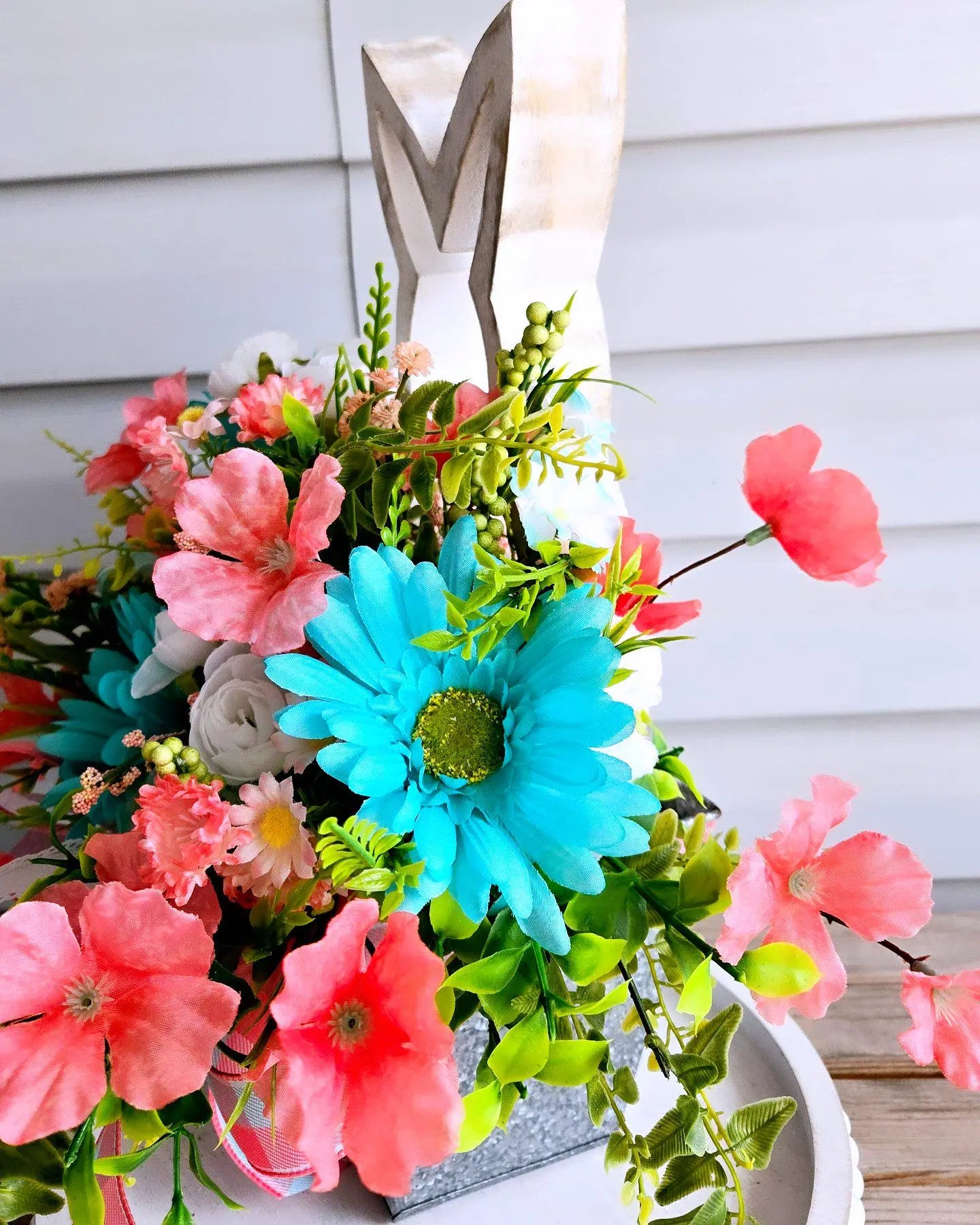 Rustic Easter Wood Bunny Floral Centerpiece Arrangement Stuffs n Things by JD