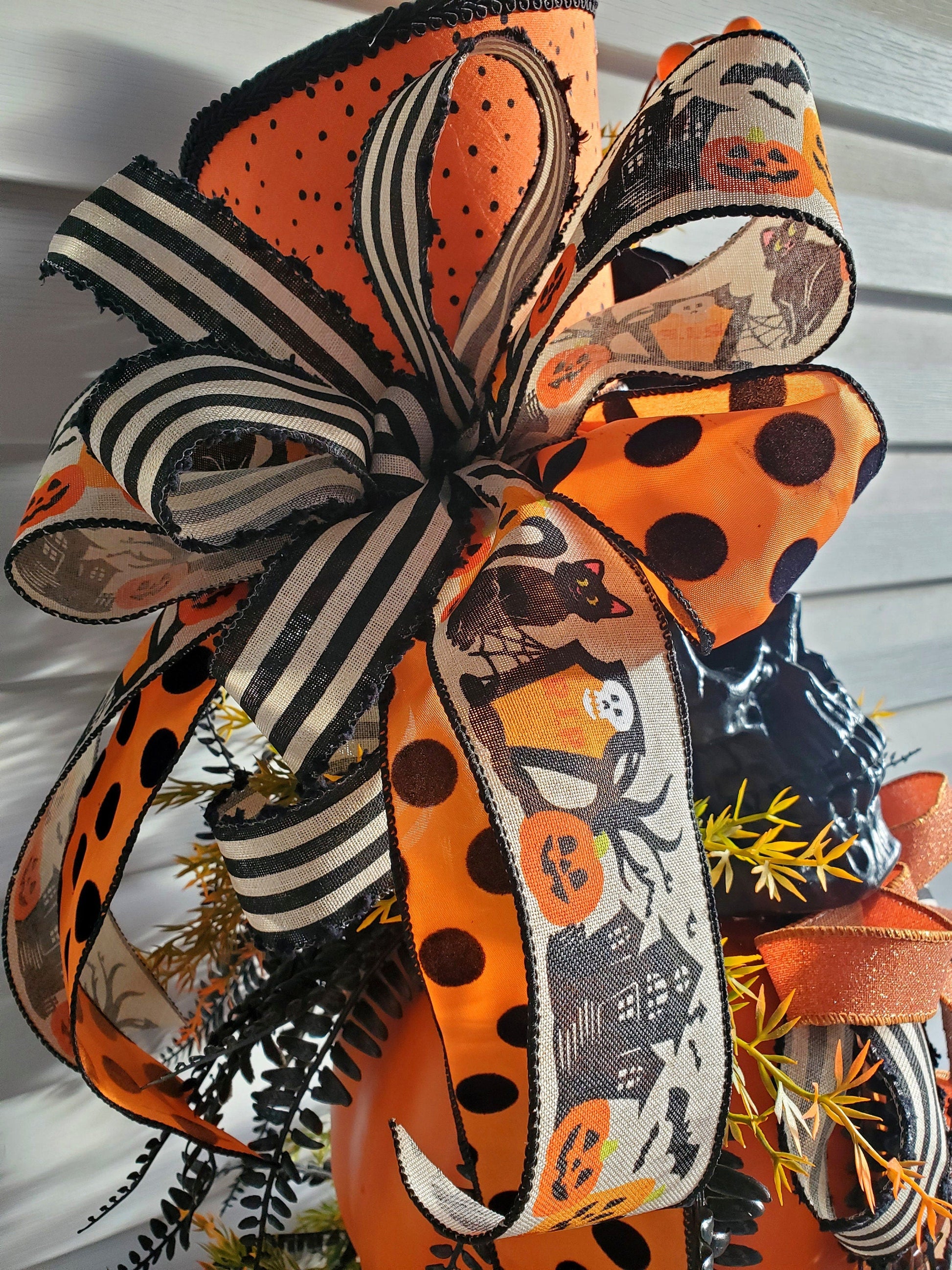 Gothic Skull & Pumpkin Candlestick Centerpiece - Halloween decor Stuffs n Things by JD