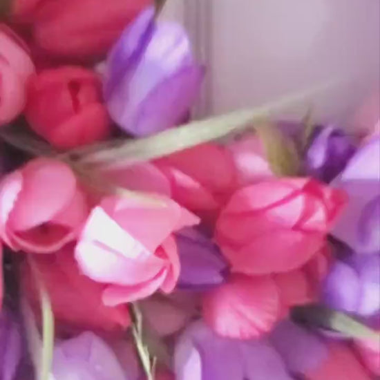 Spring Tulip Wreath, Tulip Wreath, Everyday Spring Tulips, Valentine Day Wreath, Spring Wreath for Front door, Spring Floral Arrangement