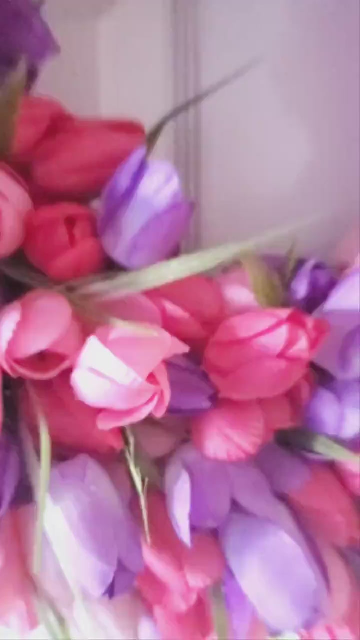 Spring Tulip Wreath, Tulip Wreath, Everyday Spring Tulips, Valentine Day Wreath, Spring Wreath for Front door, Spring Floral Arrangement