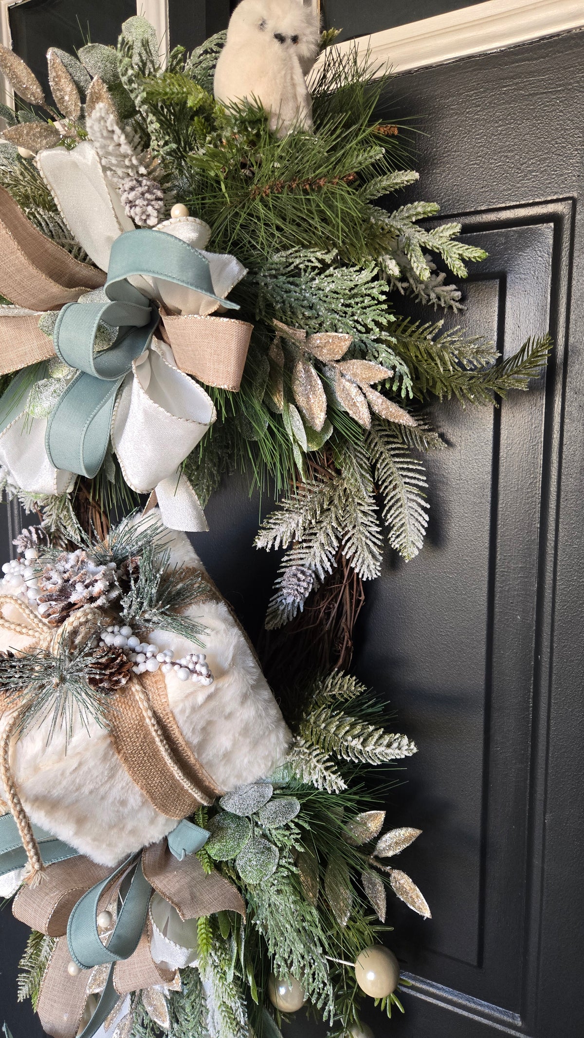 Winter Woodland Oval Grapevine Wreath | Snowy Owl & Luxury Christmas Door Swag