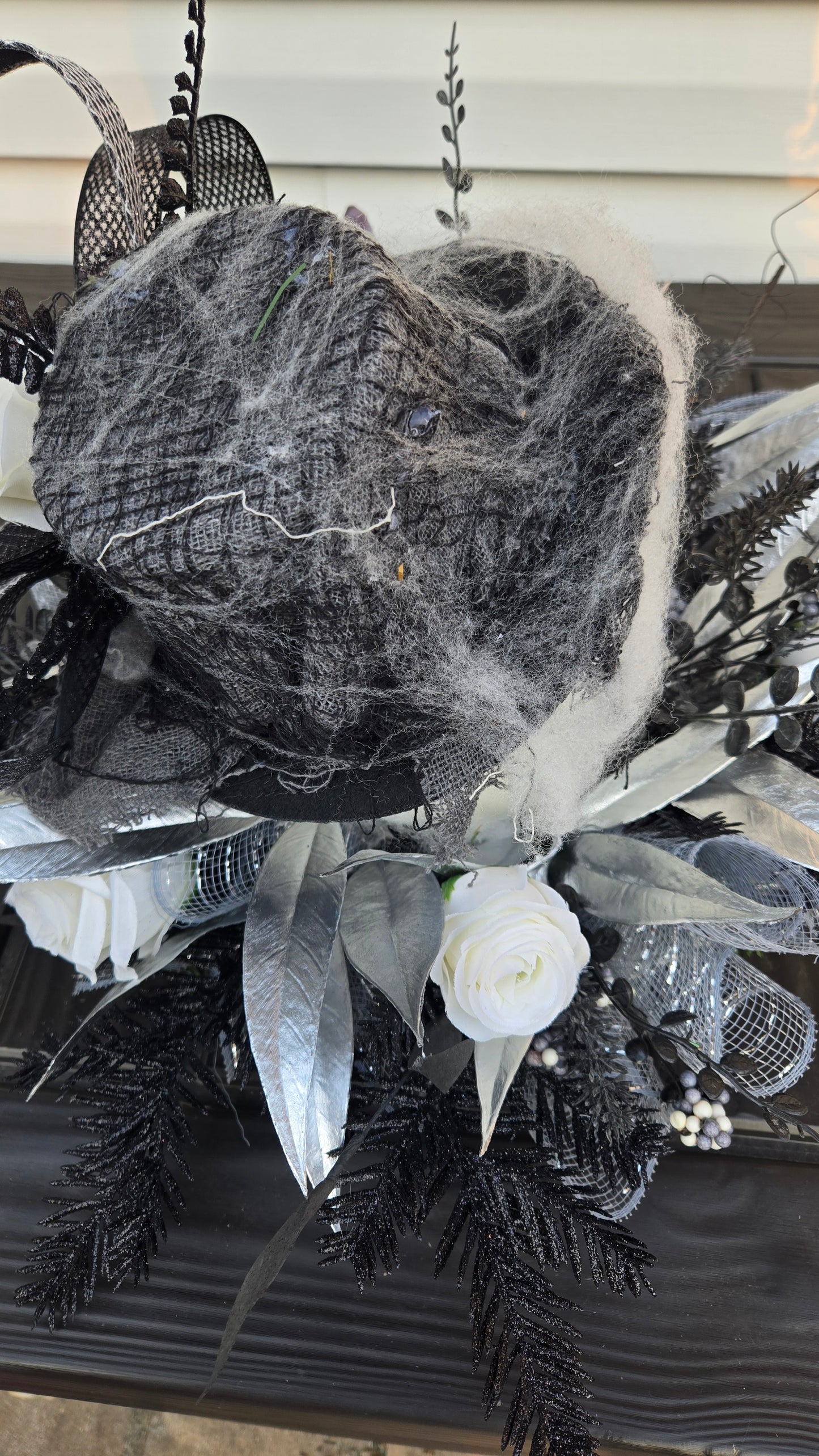 Animated Halloween or Fall Skull Centerpiece with Light-Up Eyes - Gothic Fall Floral Arrangement with Moving Hat
