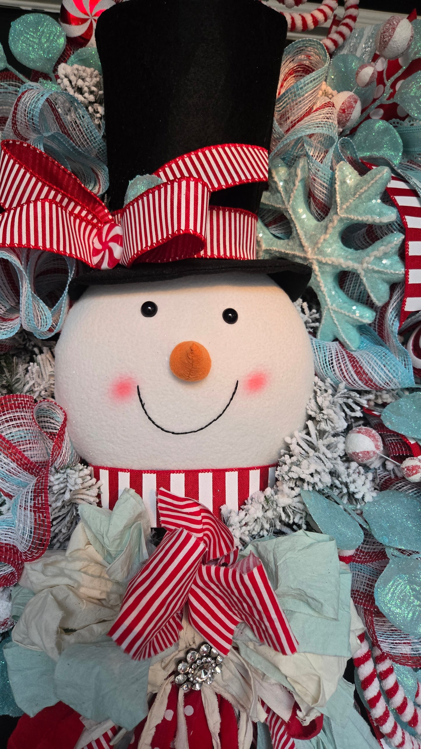 Whimsical Snowman Christmas Wreath with Rag Bow – Peppermint Holiday Door Decor in Red, White & Aqua
