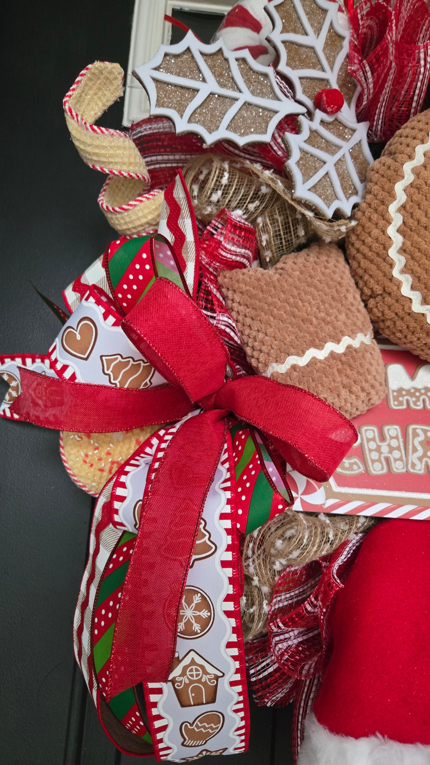 Whimsical Gingerbread Girl Christmas Wreath – Candy Cane Holiday Door Decor, Merry Christmas Mesh Wreath, Gingerbread Bakery Theme