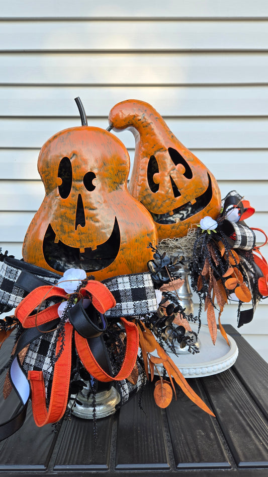 Metal Halloween Jack-O’-Lantern Candlestick Arrangements -| Farmhouse Fall Table Decor