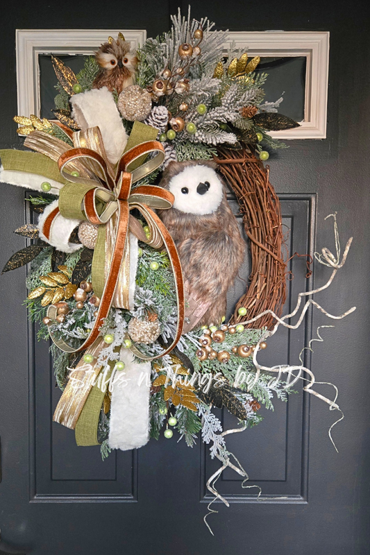Woodland Owl Christmas Wreath – Rustic Winter Door Wreath with Velvet Ribbon, Grapevine Base & Frosted Greenery