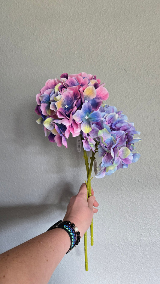 18" Grand Hydrangea Stem - Multiple Colors