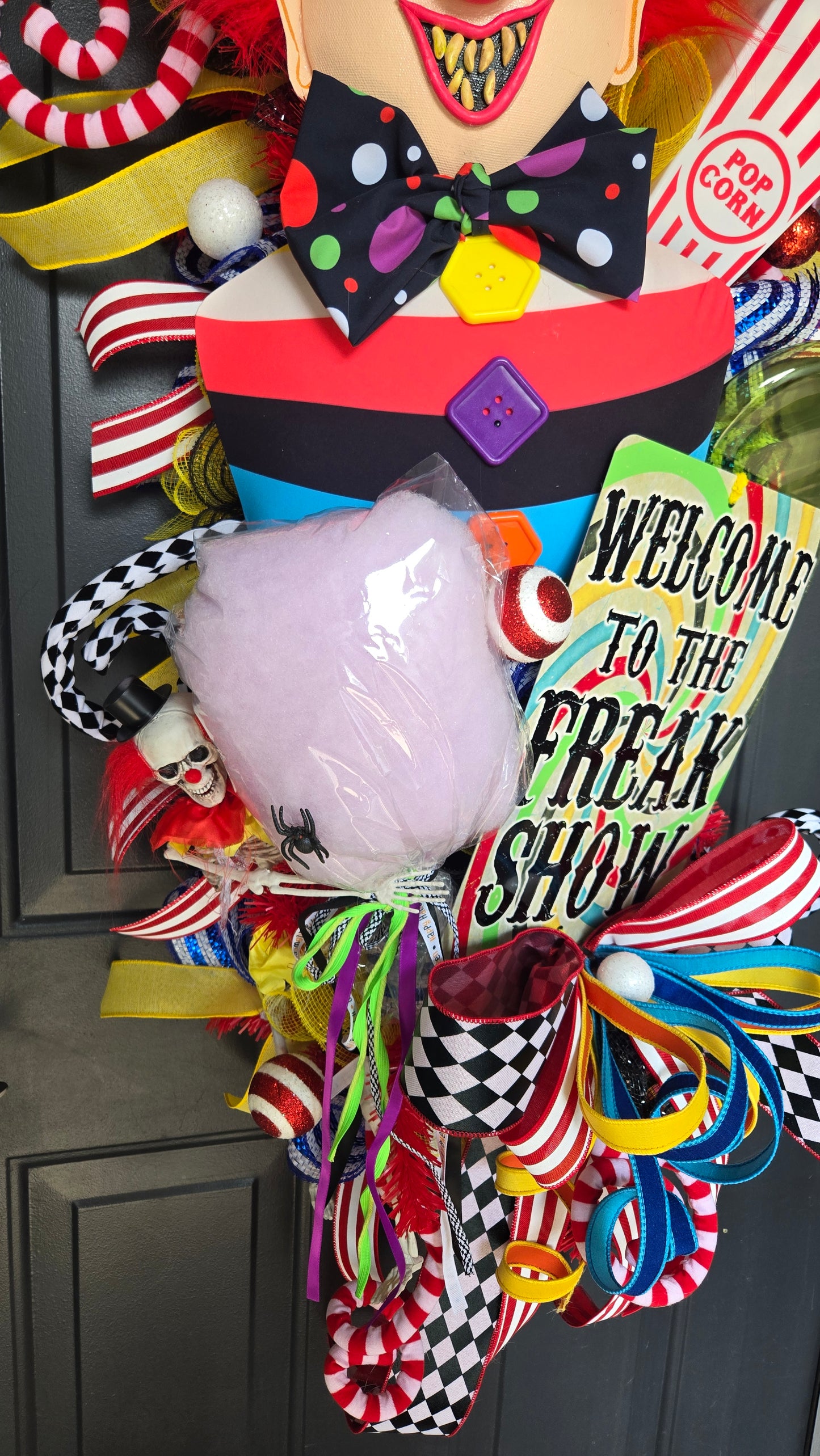 Creepy Circus Halloween Wreath - Freakshow Clown
