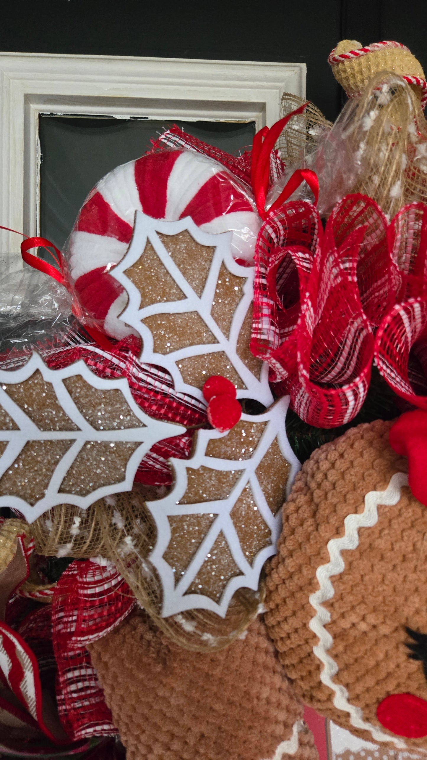 Whimsical Gingerbread Girl Christmas Wreath – Candy Cane Holiday Door Decor, Merry Christmas Mesh Wreath, Gingerbread Bakery Theme