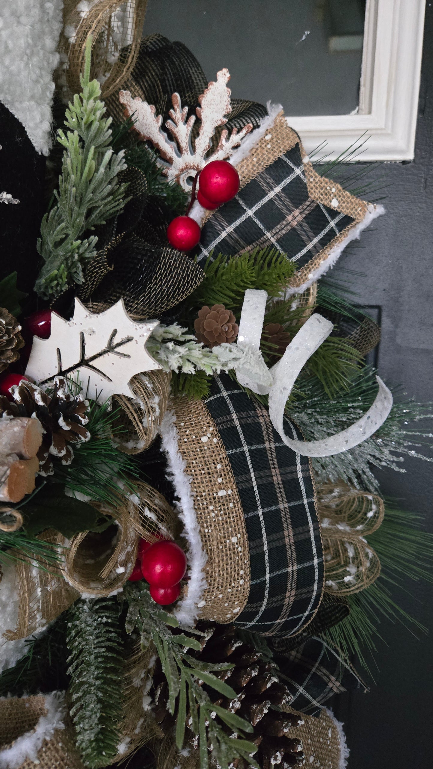 Rustic Snowman Christmas Wreath with Glasses – Holiday Seasonal Door Wreath with Pinecones & Woodland Accents