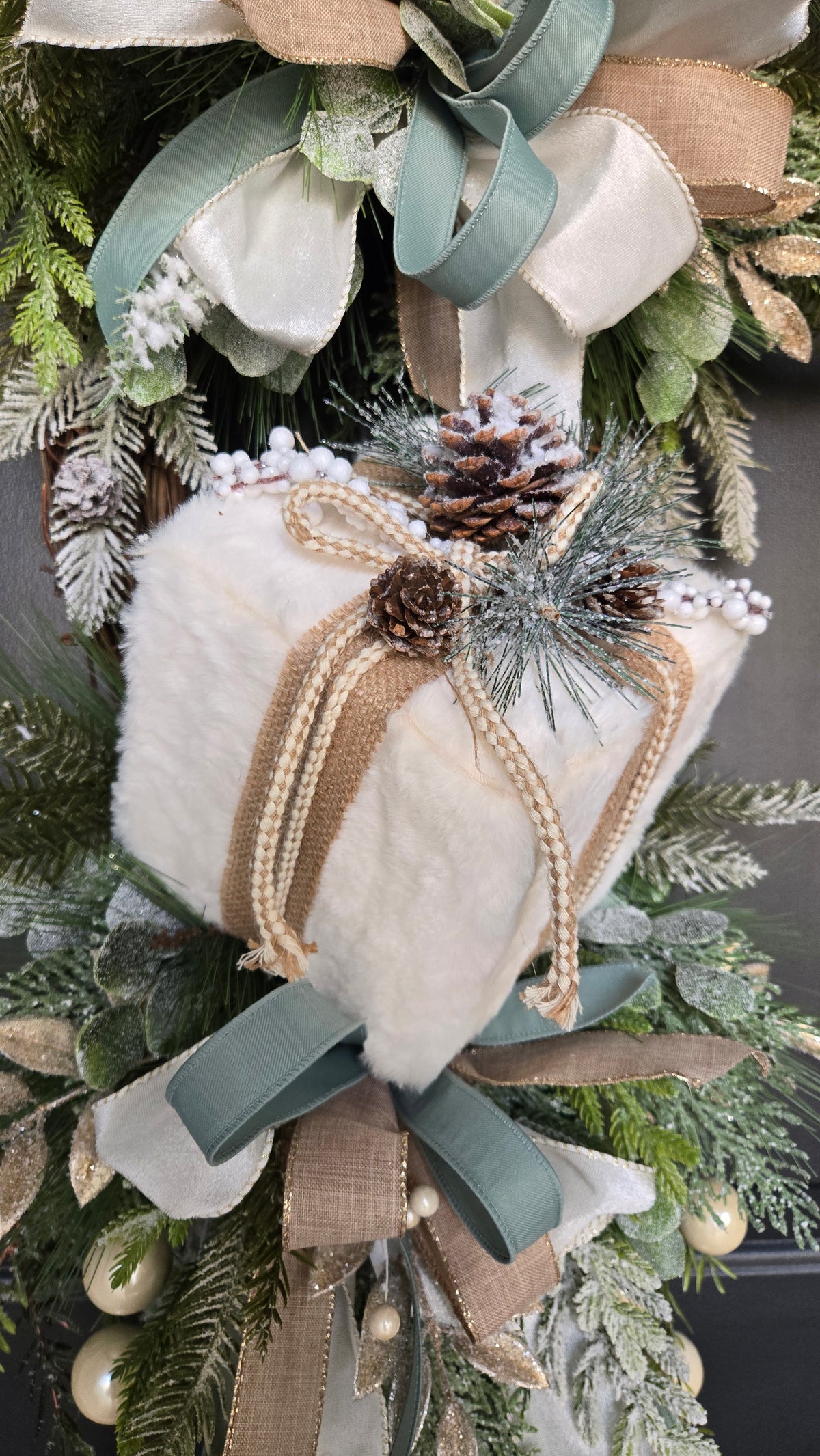 Winter Woodland Oval Grapevine Wreath | Snowy Owl & Luxury Christmas Door Swag
