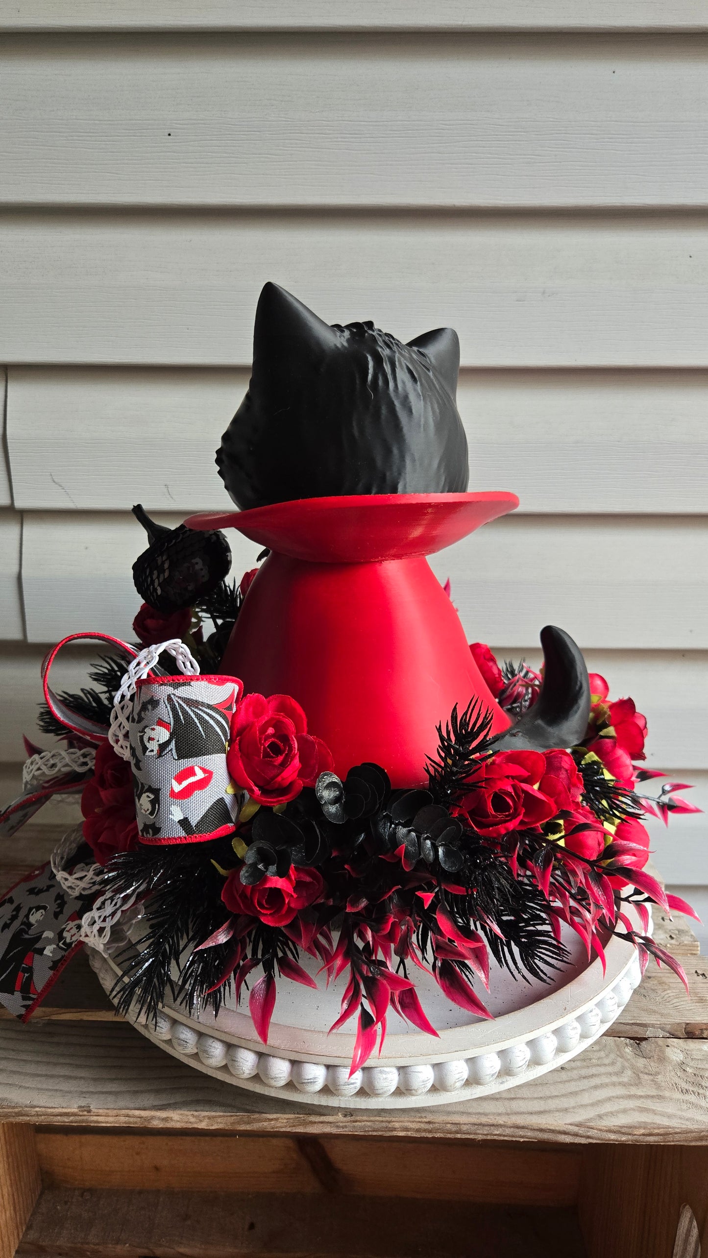 Vampire Kitty Halloween Centerpiece | Cat Halloween Decor