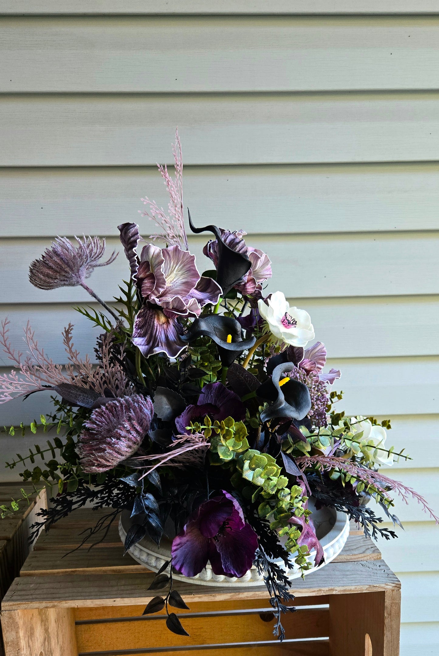Midnight Vow Gothic Wedding Centerpiece | Moody Lavender & Black Floral Arrangement