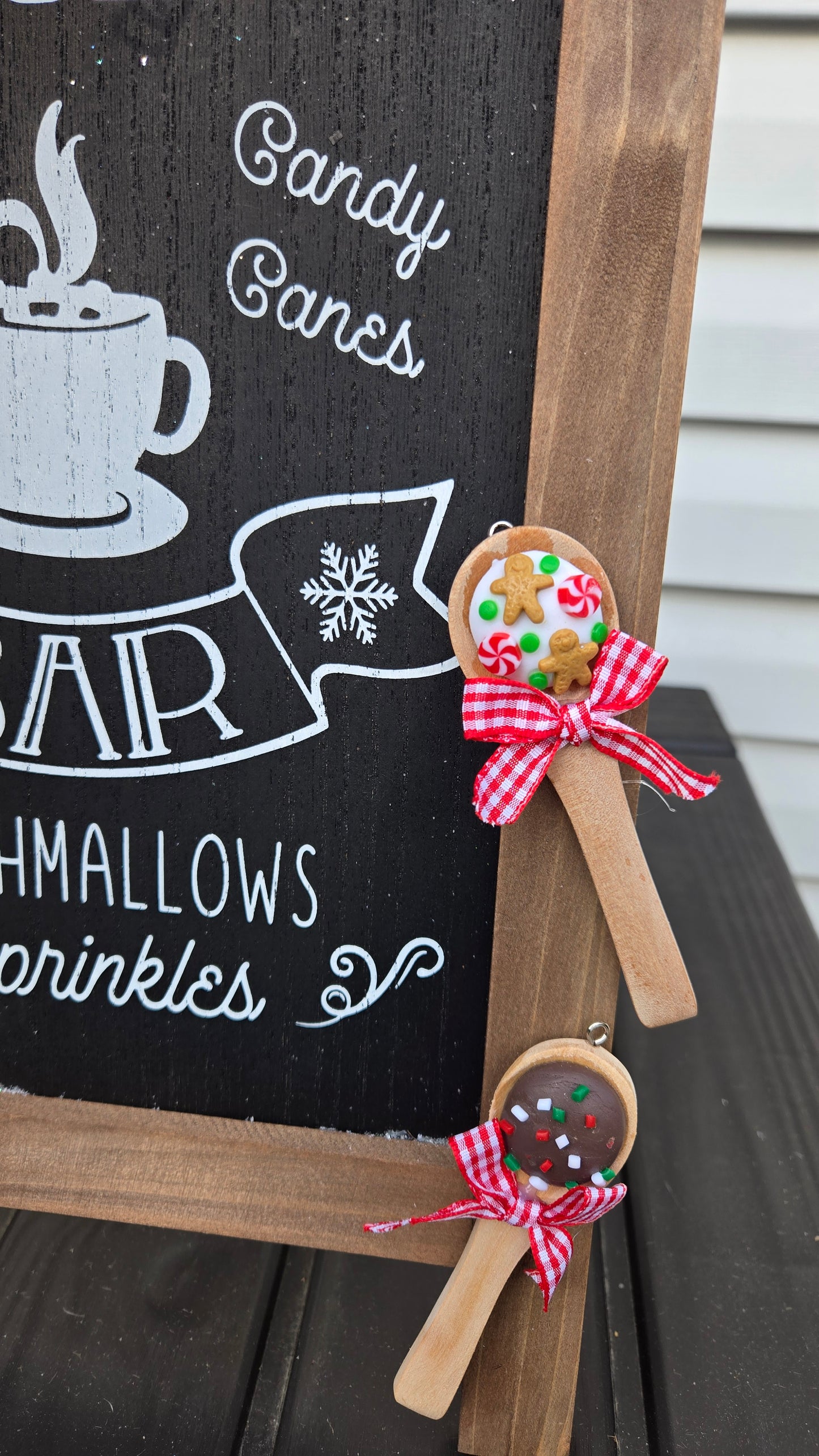 Christmas Hot Chocolate Bar Sign with Gingerbread Swag | Holiday Kitchen Counter & Table Décor