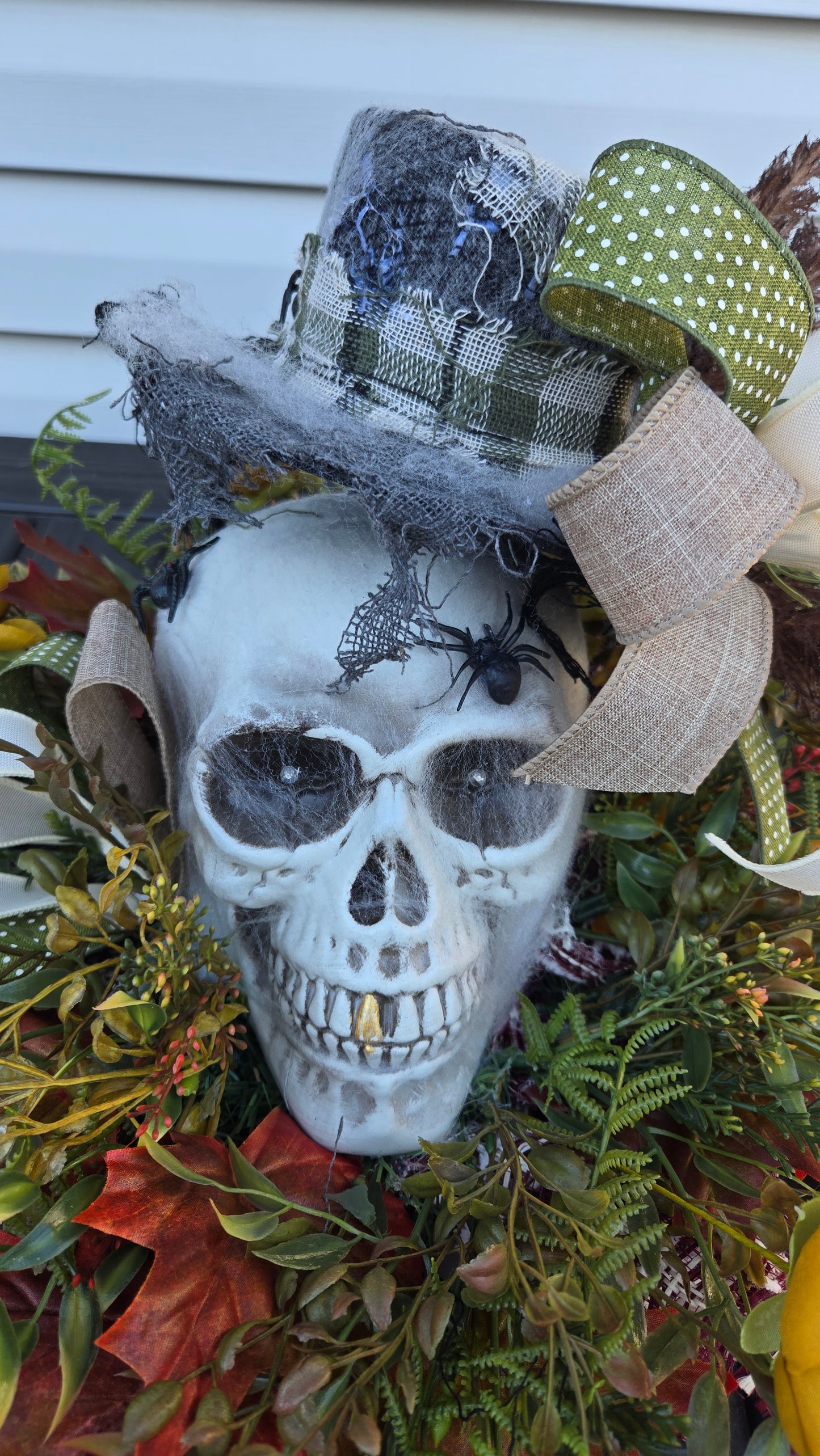 Animated Halloween or Fall Skull Centerpiece with Light-Up Eyes - Gothic Fall Floral Arrangement with Moving Hat
