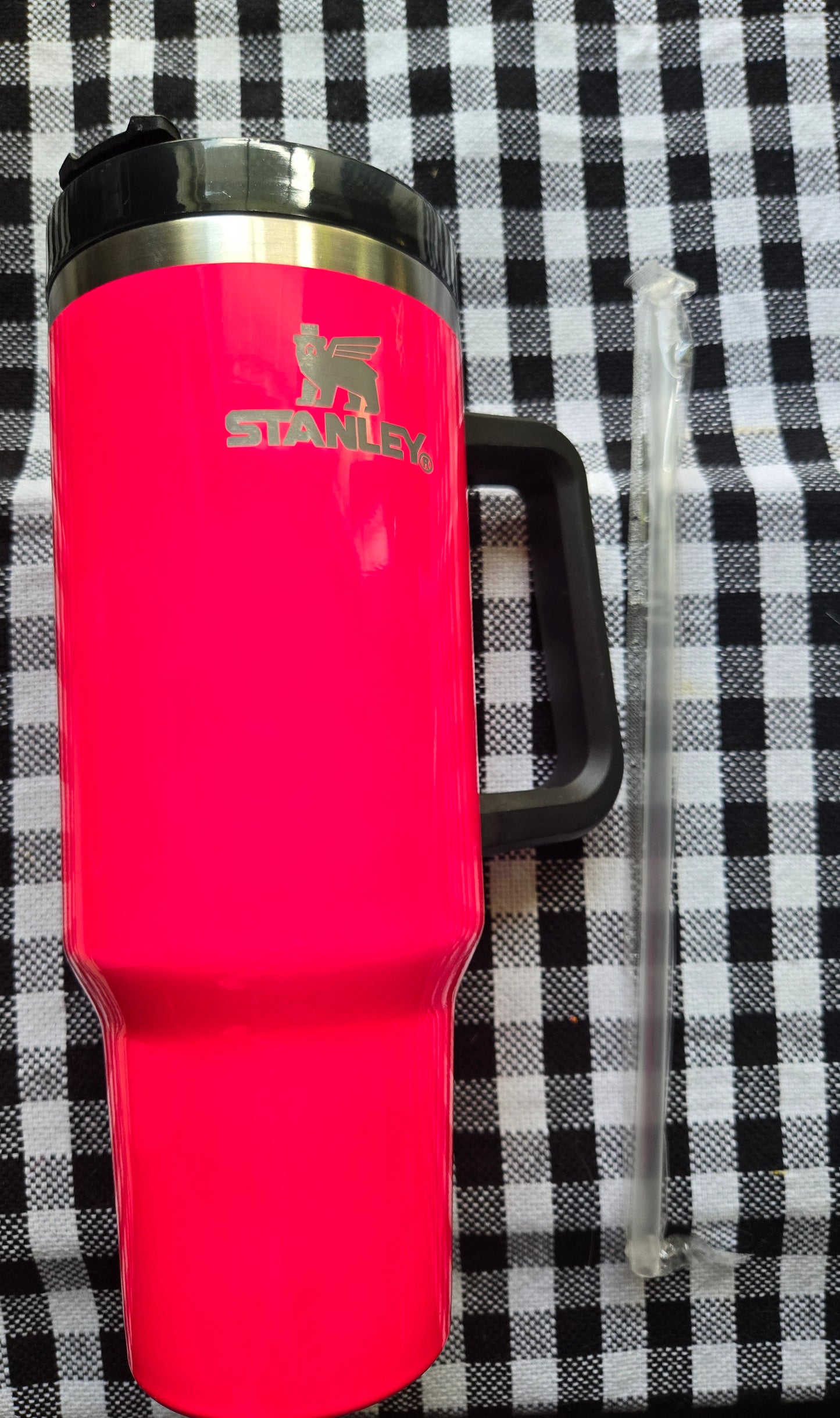 40 OZ Stanley Tumbler - Quencher H2.O FlowState™