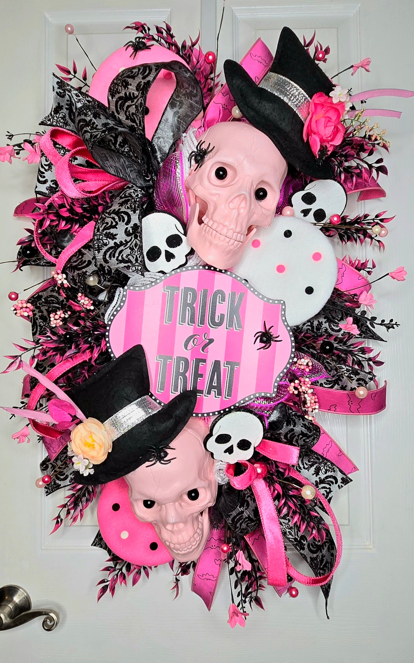 Halloween Swag Wreath – Pink & Black Skull Trick or Treat Door Hanger with Top Hats