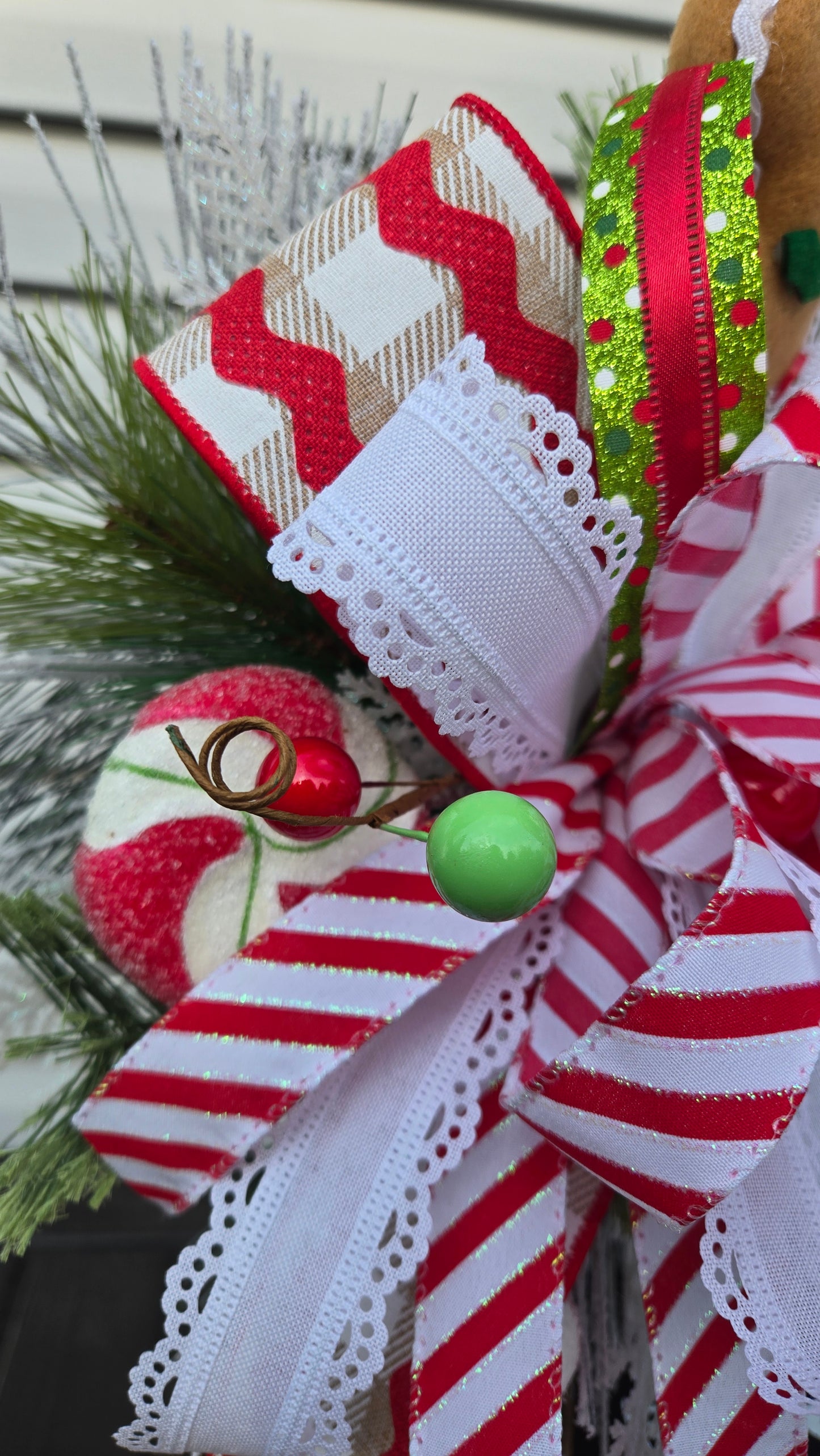 Christmas Hot Chocolate Bar Sign with Gingerbread Swag | Holiday Kitchen Counter & Table Décor