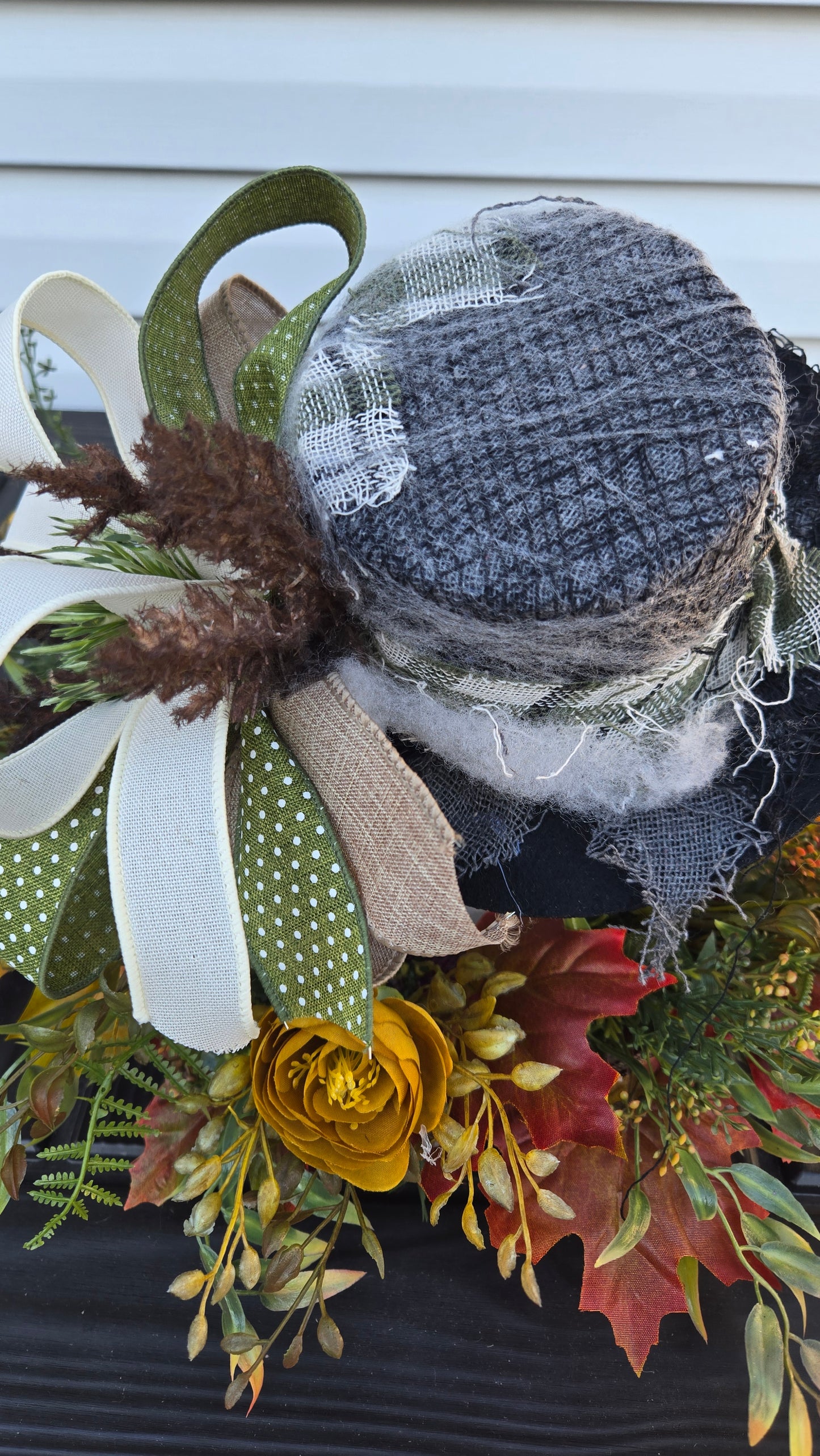 Animated Halloween or Fall Skull Centerpiece with Light-Up Eyes - Gothic Fall Floral Arrangement with Moving Hat