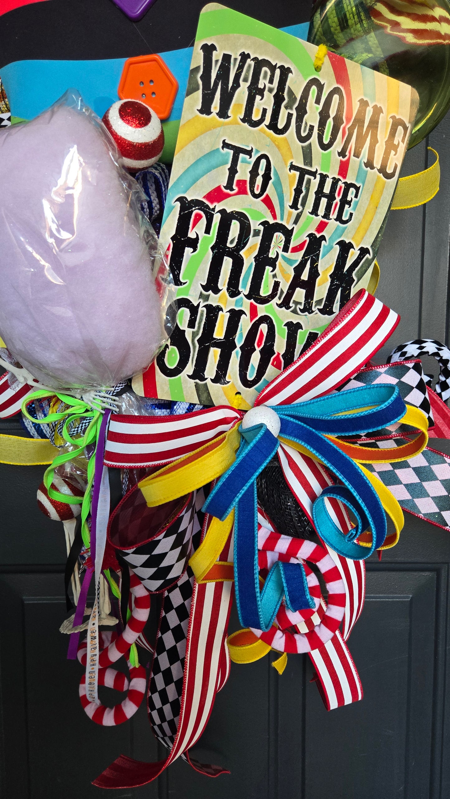 Creepy Circus Halloween Wreath - Freakshow Clown