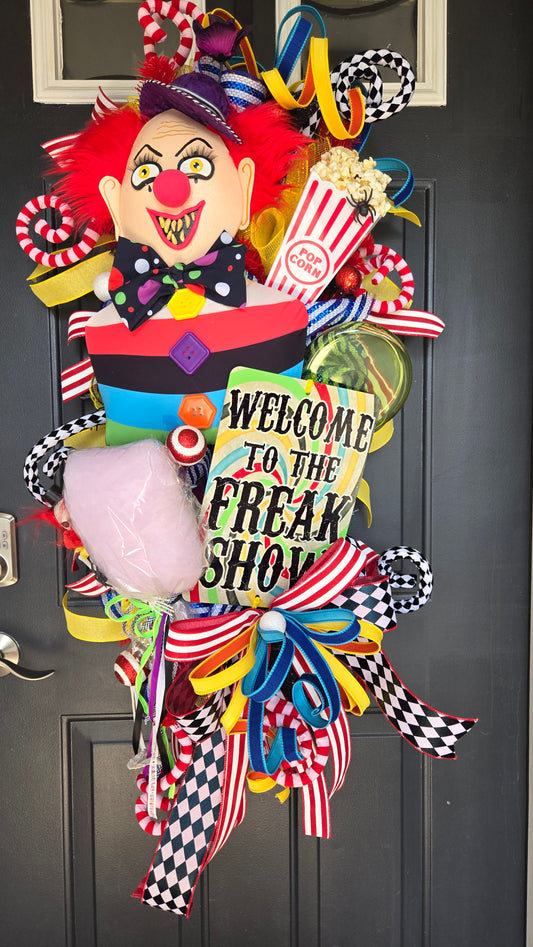 Creepy Circus Halloween Wreath - Freakshow Clown