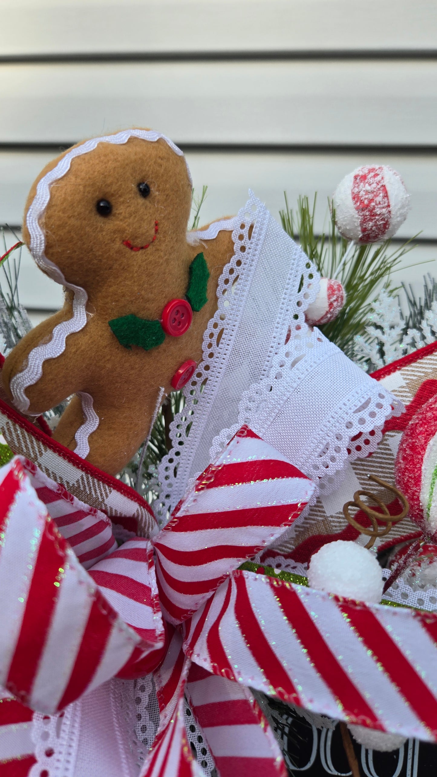 Christmas Hot Chocolate Bar Sign with Gingerbread Swag | Holiday Kitchen Counter & Table Décor