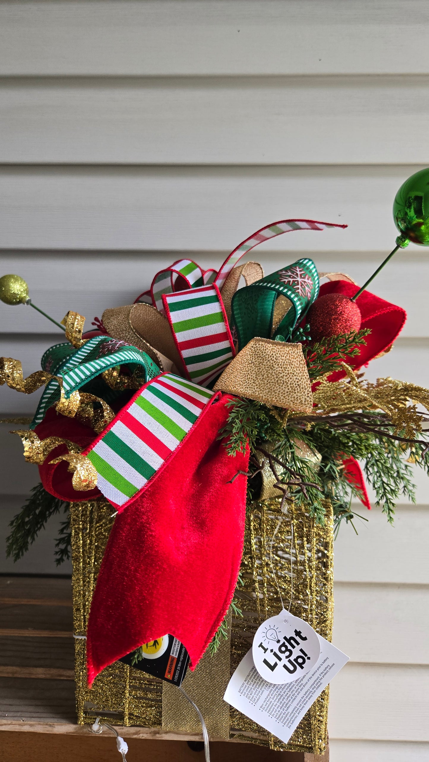 Light Up Christmas Gift Box Centerpiece – Holiday Table Décor with Ribbons & Ornaments, Festive Mantel or Entryway Decoration